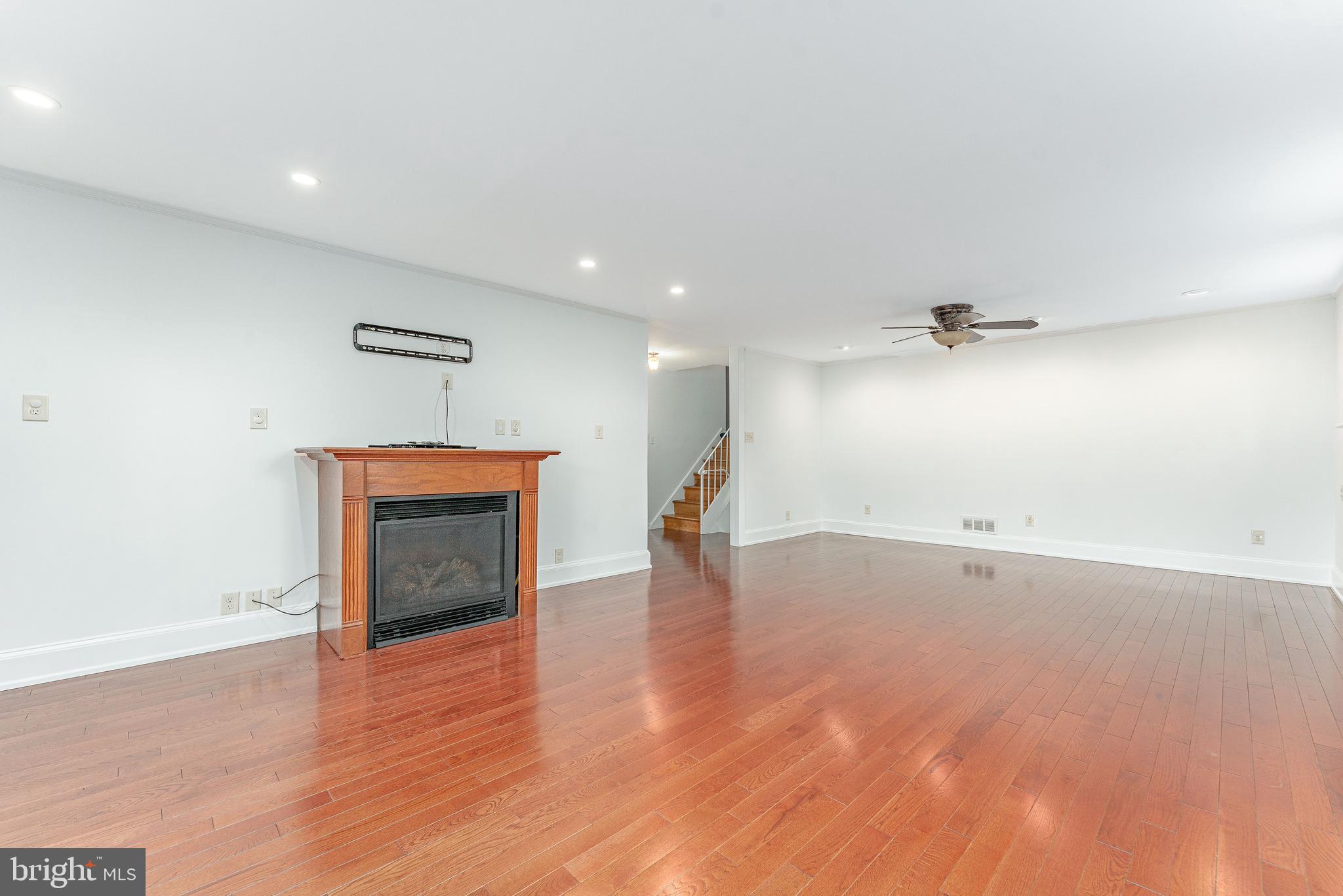 GLEN ACRES - Residential