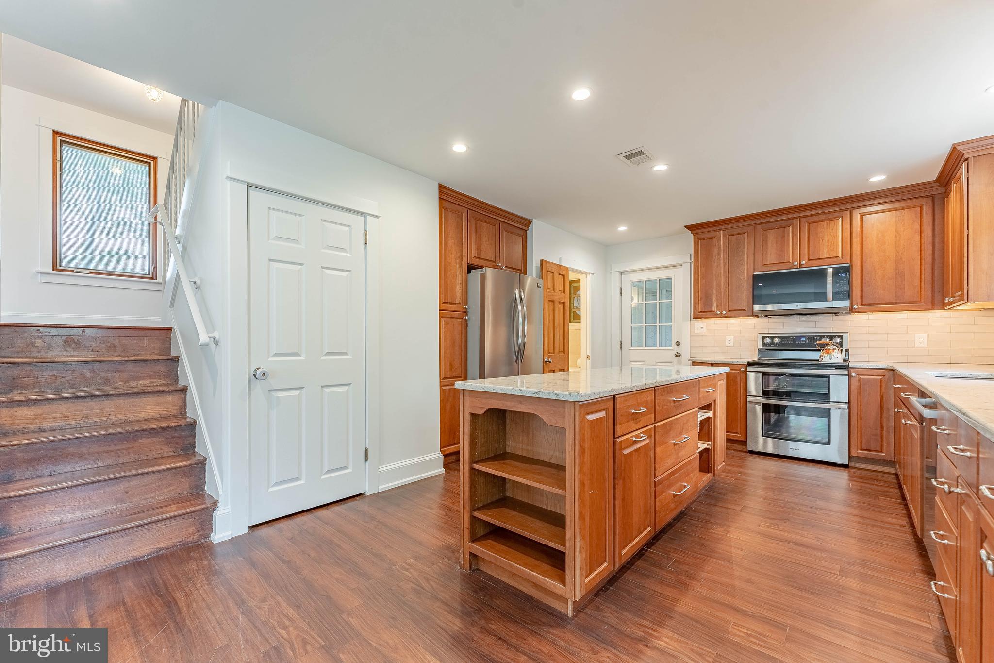 GLEN ACRES - Residential