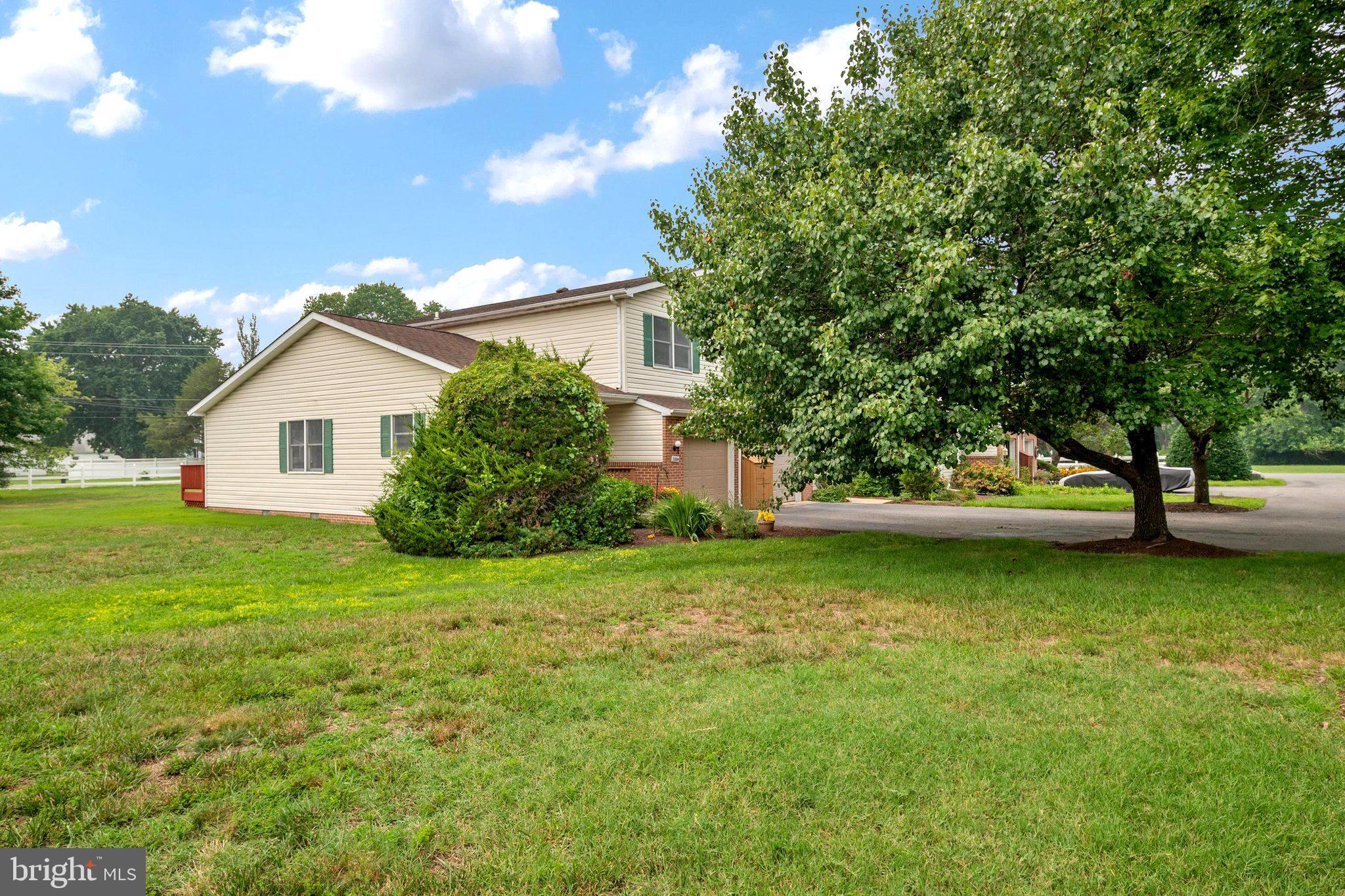 2004 BRIDGEPOINTE DRIVE