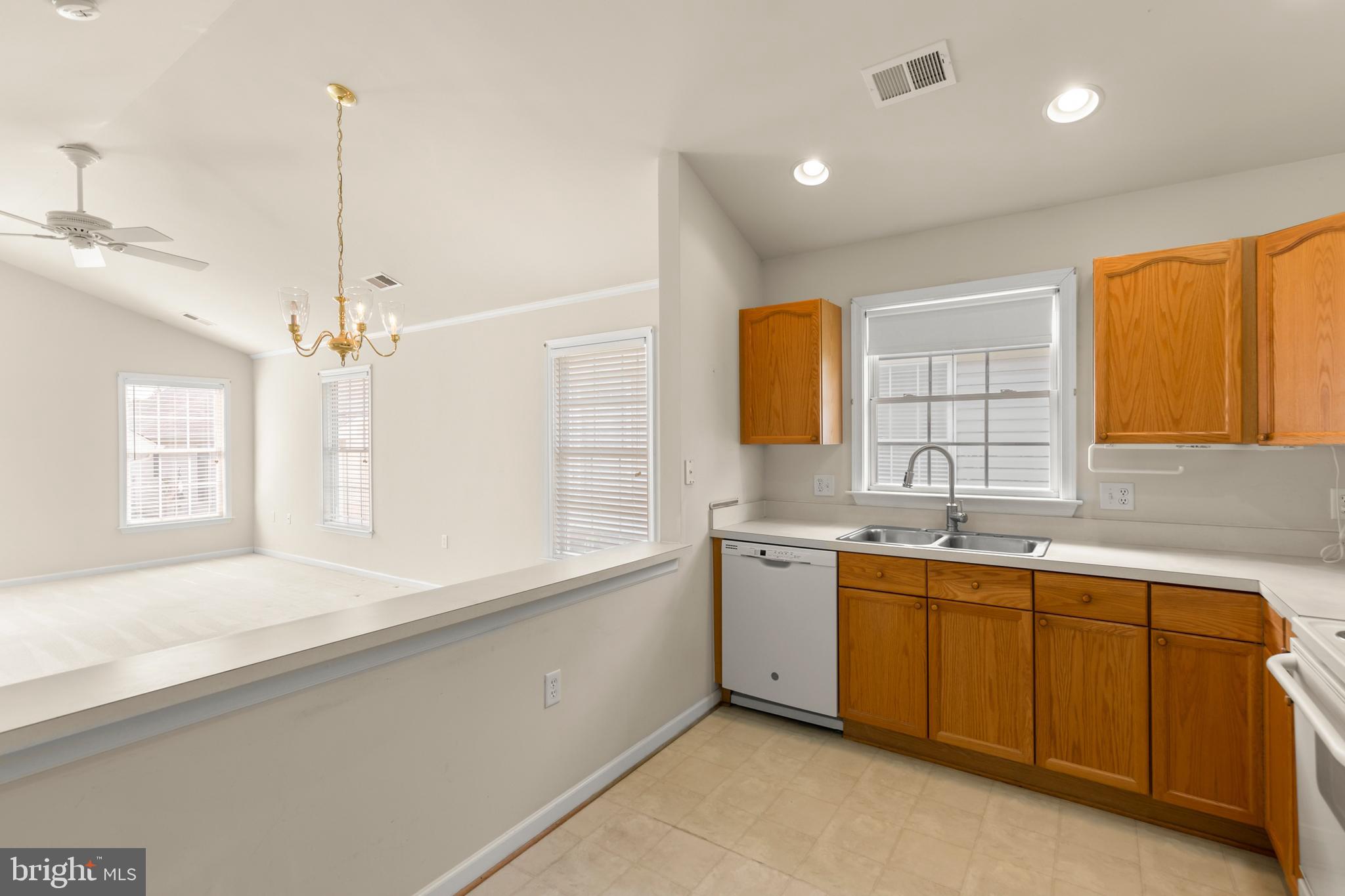 WILLOW LAWN COTTAGES - Residential