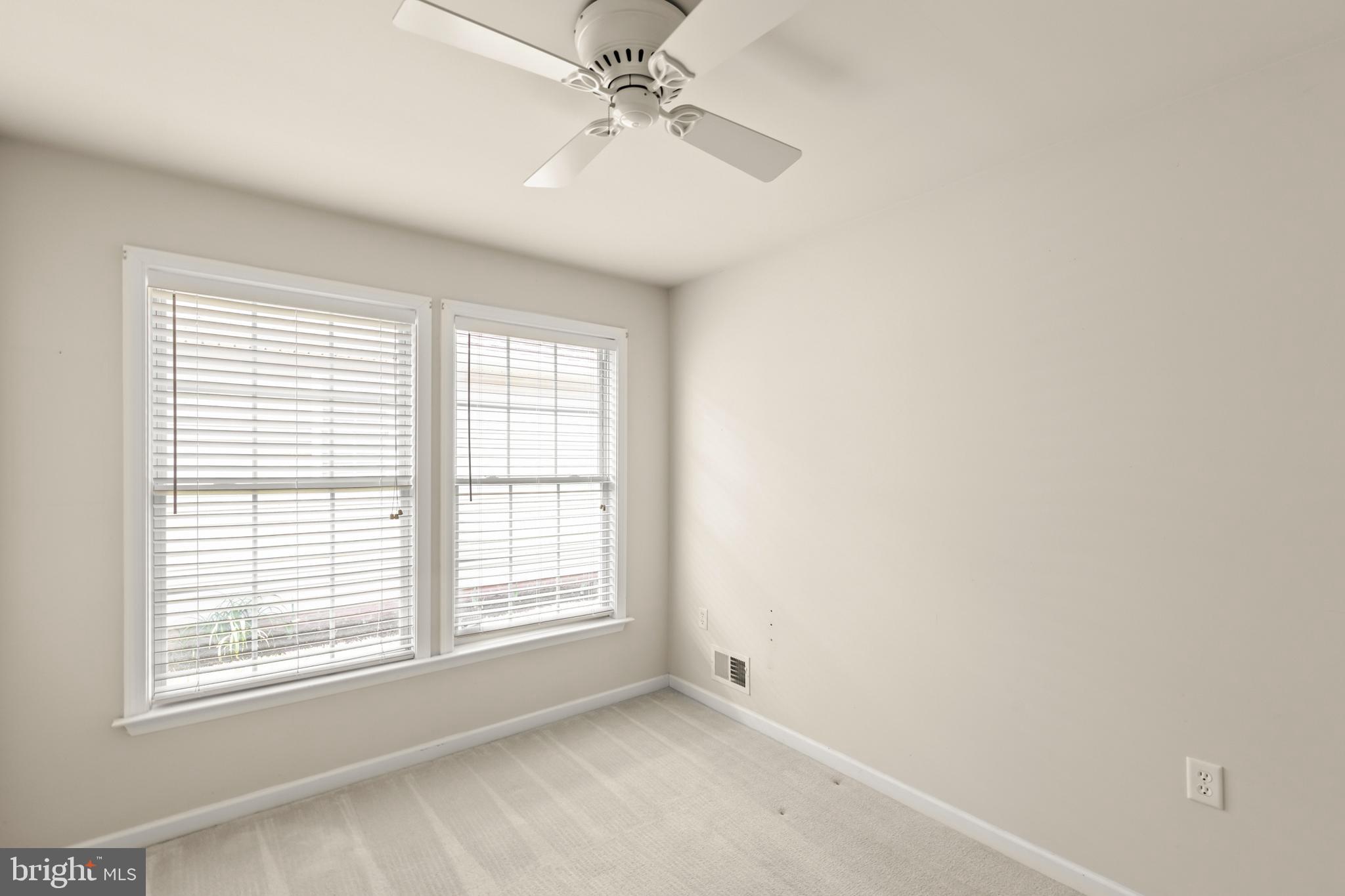 WILLOW LAWN COTTAGES - Residential