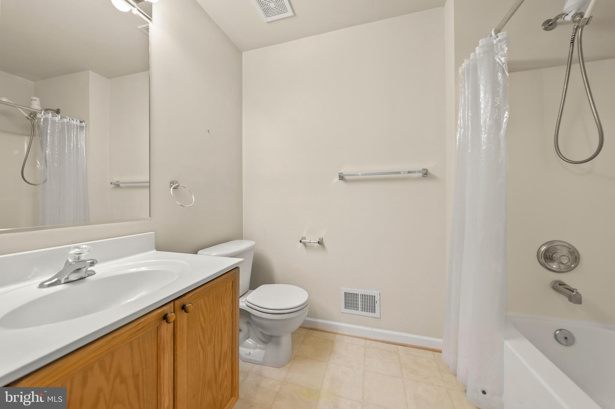 WILLOW LAWN COTTAGES - Residential