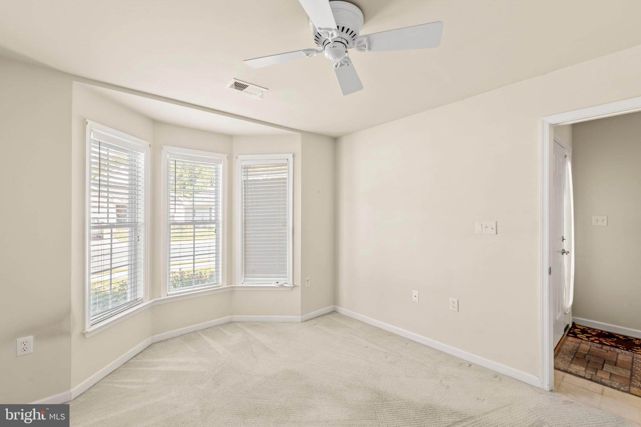 WILLOW LAWN COTTAGES - Residential