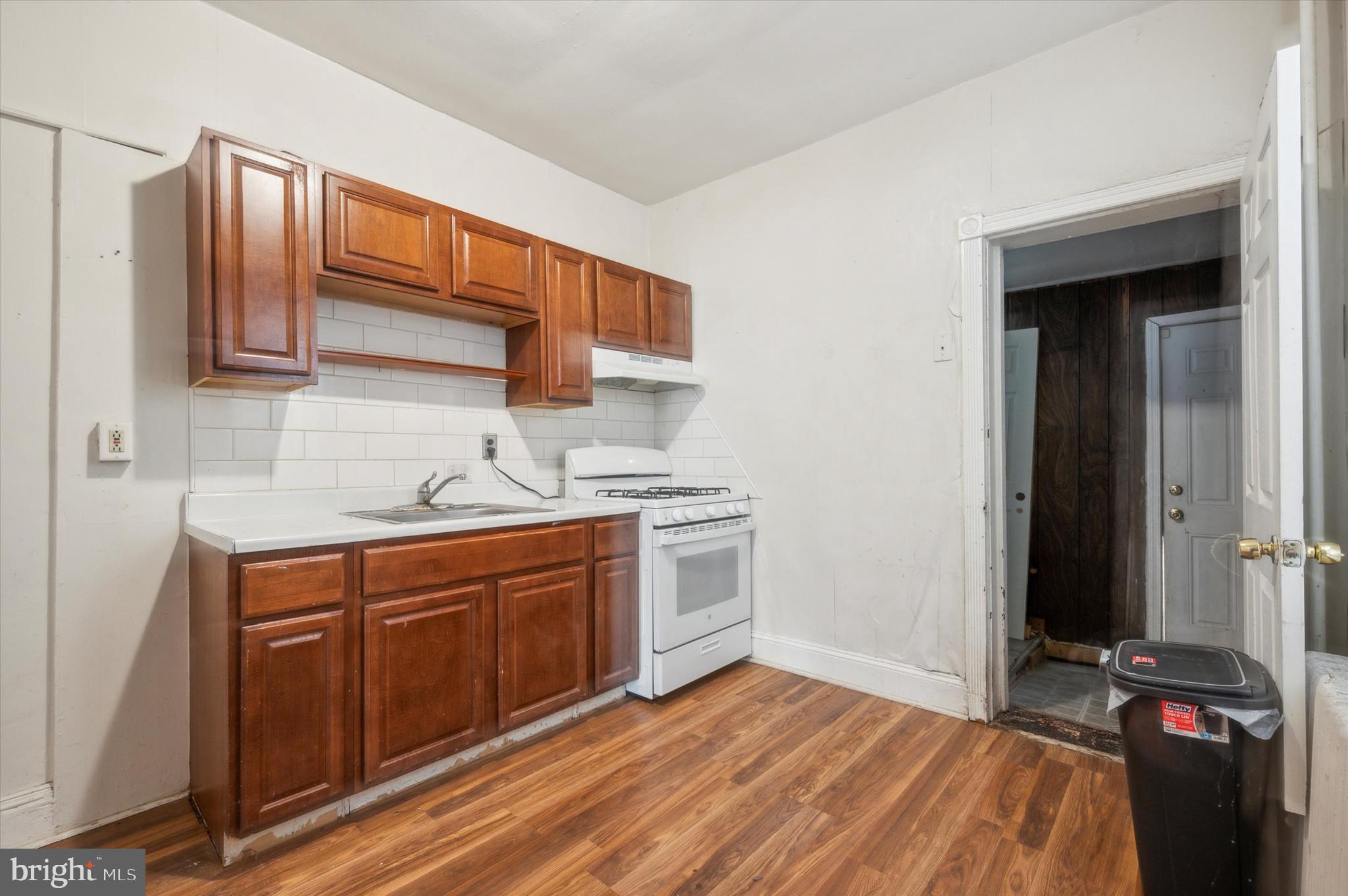 PORT RICHMOND - Residential