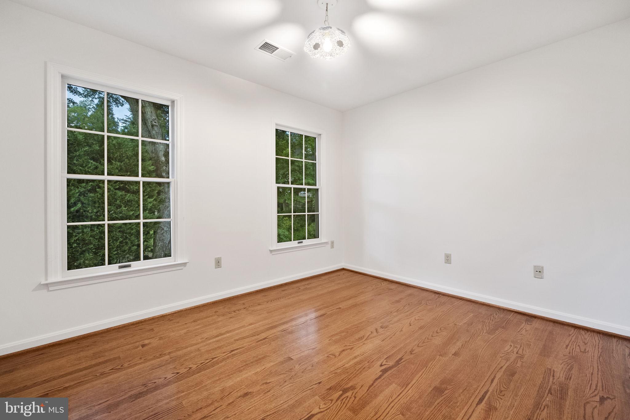 BRYN MAWR - Residential