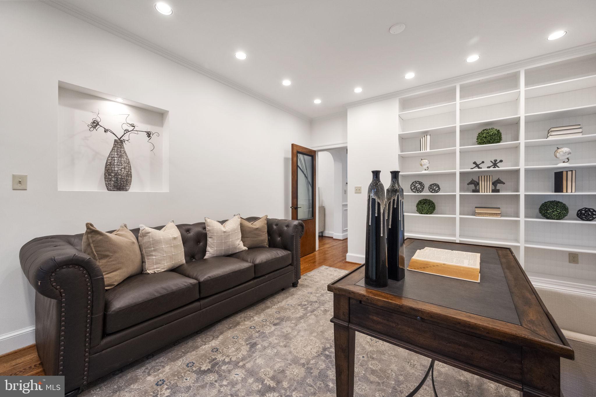 BRYN MAWR - Residential