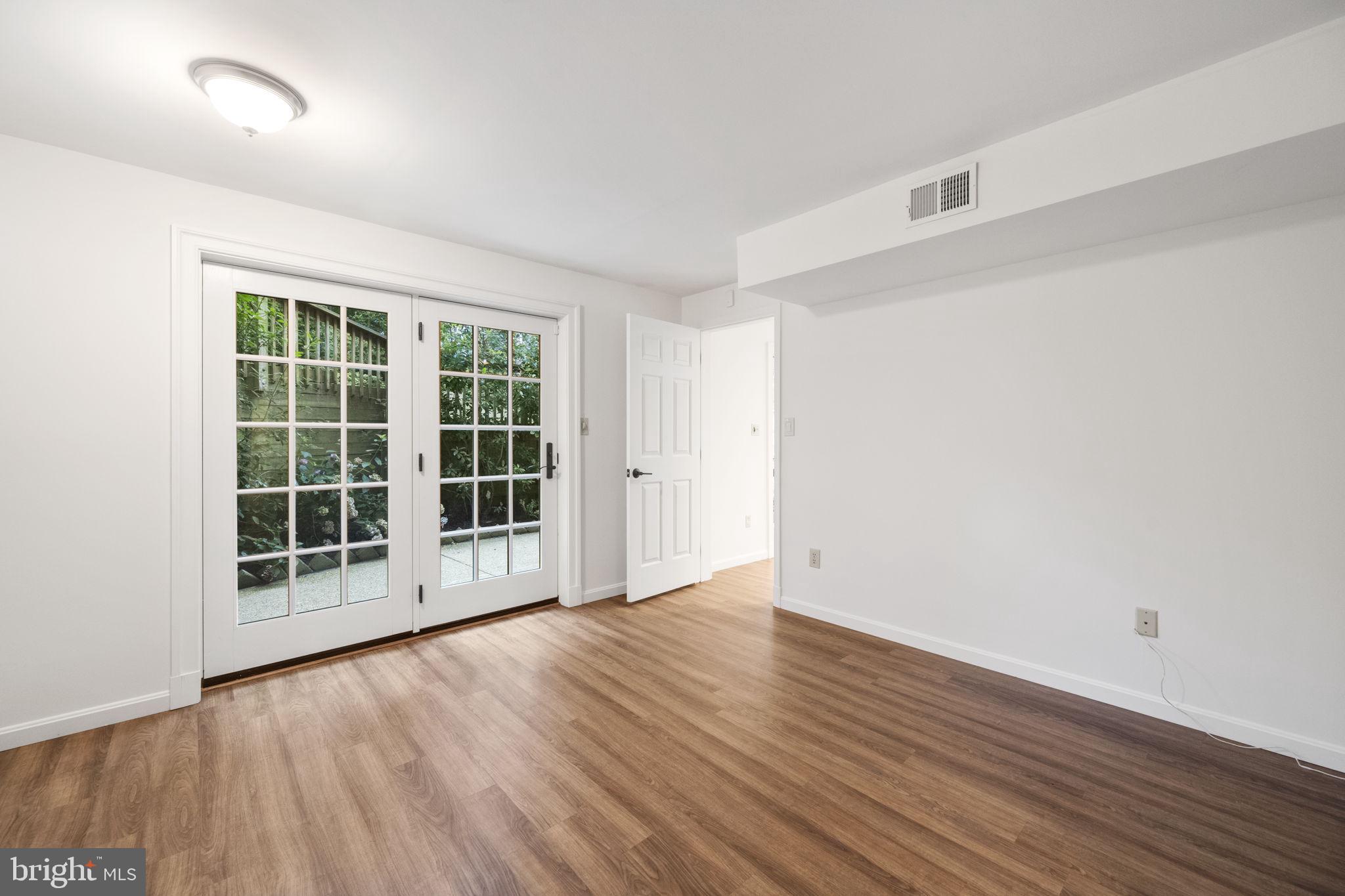 BRYN MAWR - Residential