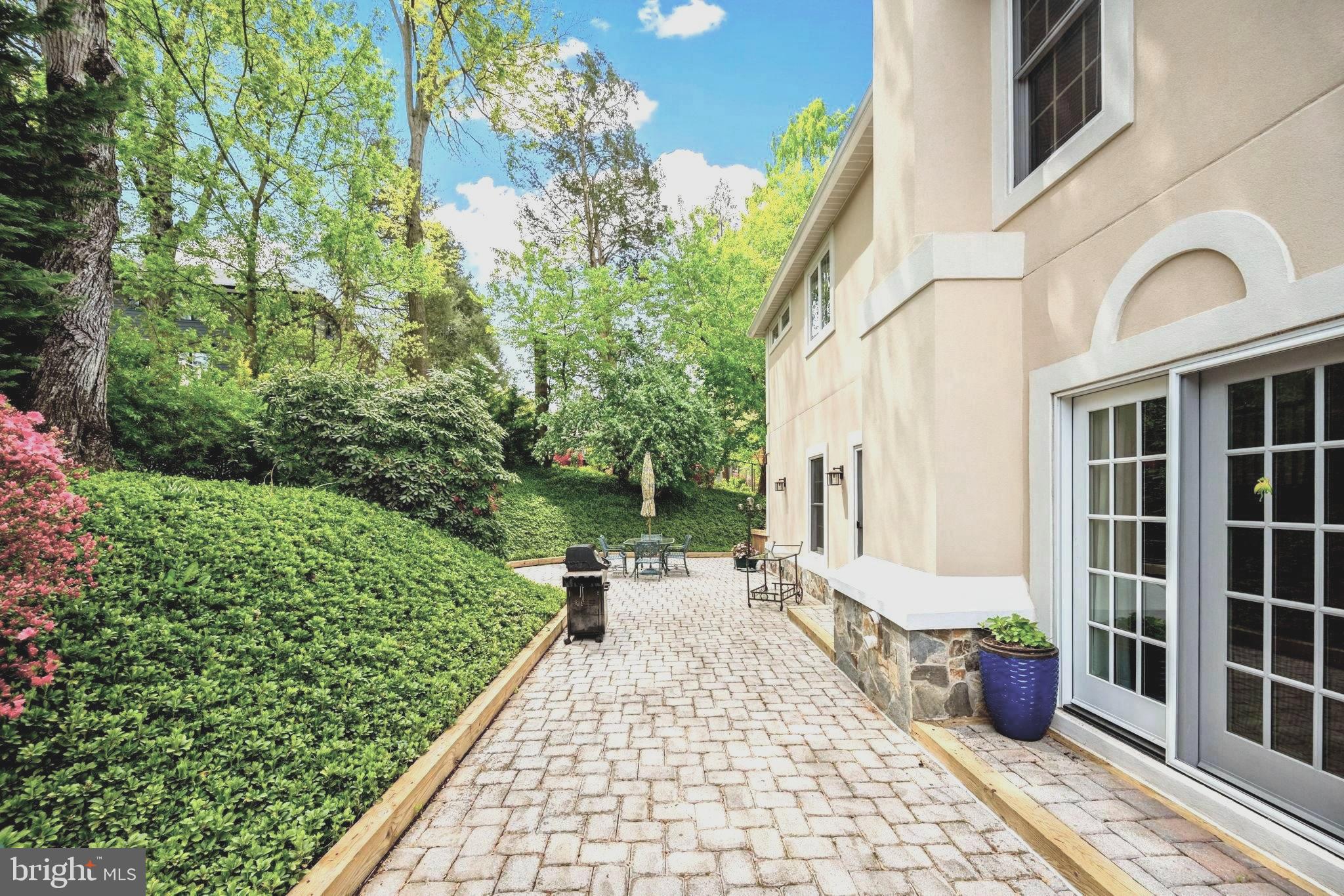 BRYN MAWR - Residential