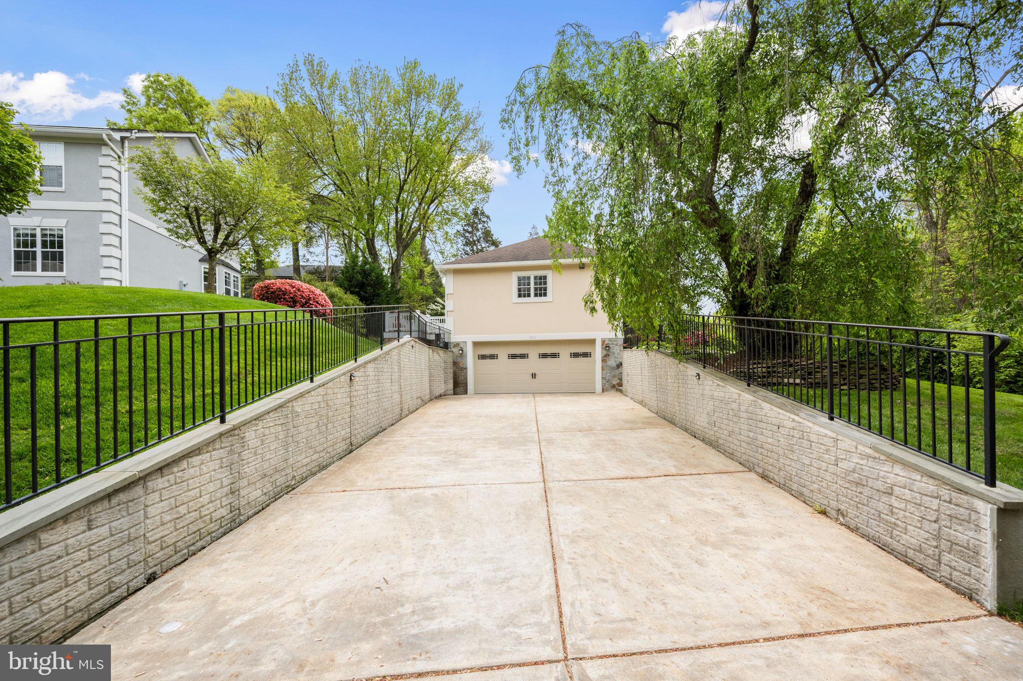 BRYN MAWR - Residential