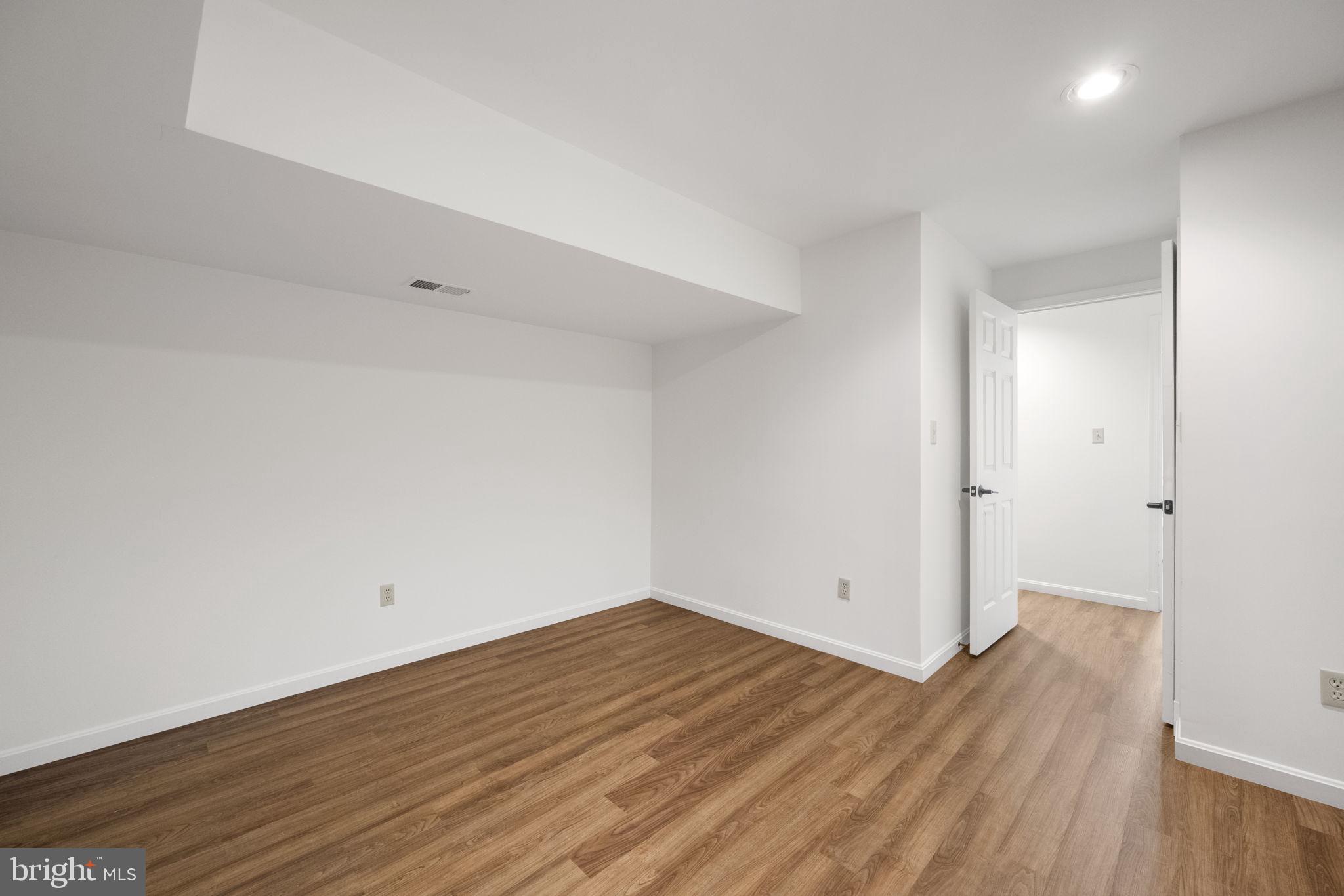 BRYN MAWR - Residential