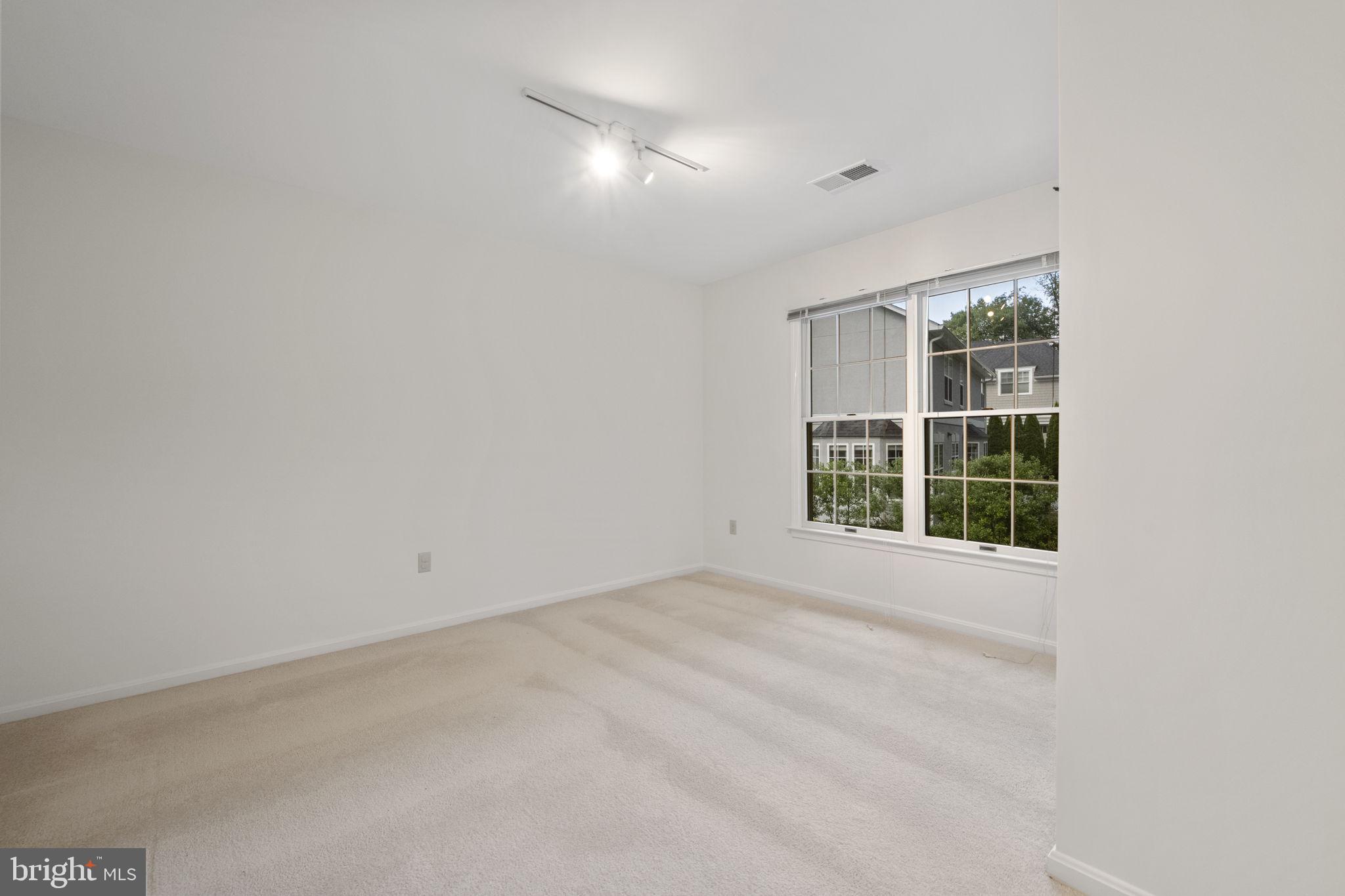 BRYN MAWR - Residential