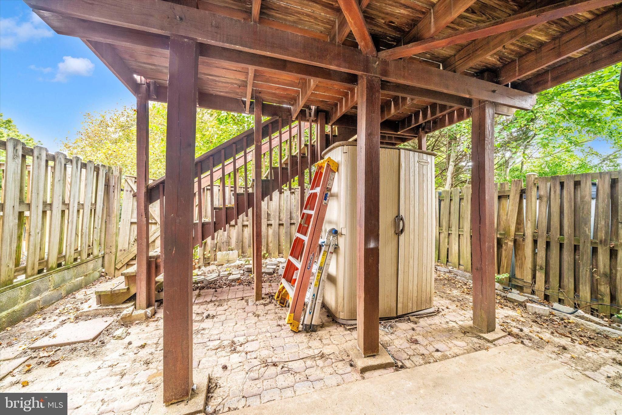 MONTGOMERY MEADOWS - Residential