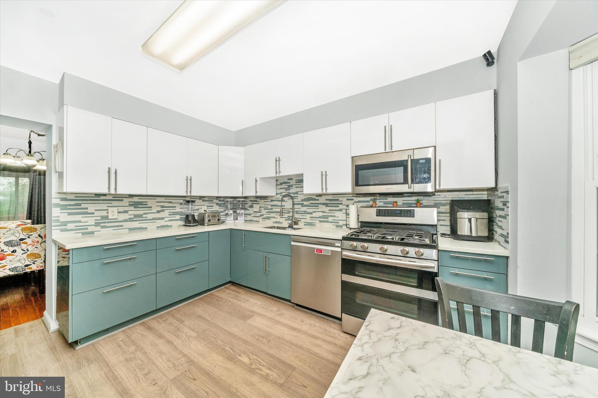 MONTGOMERY MEADOWS - Residential