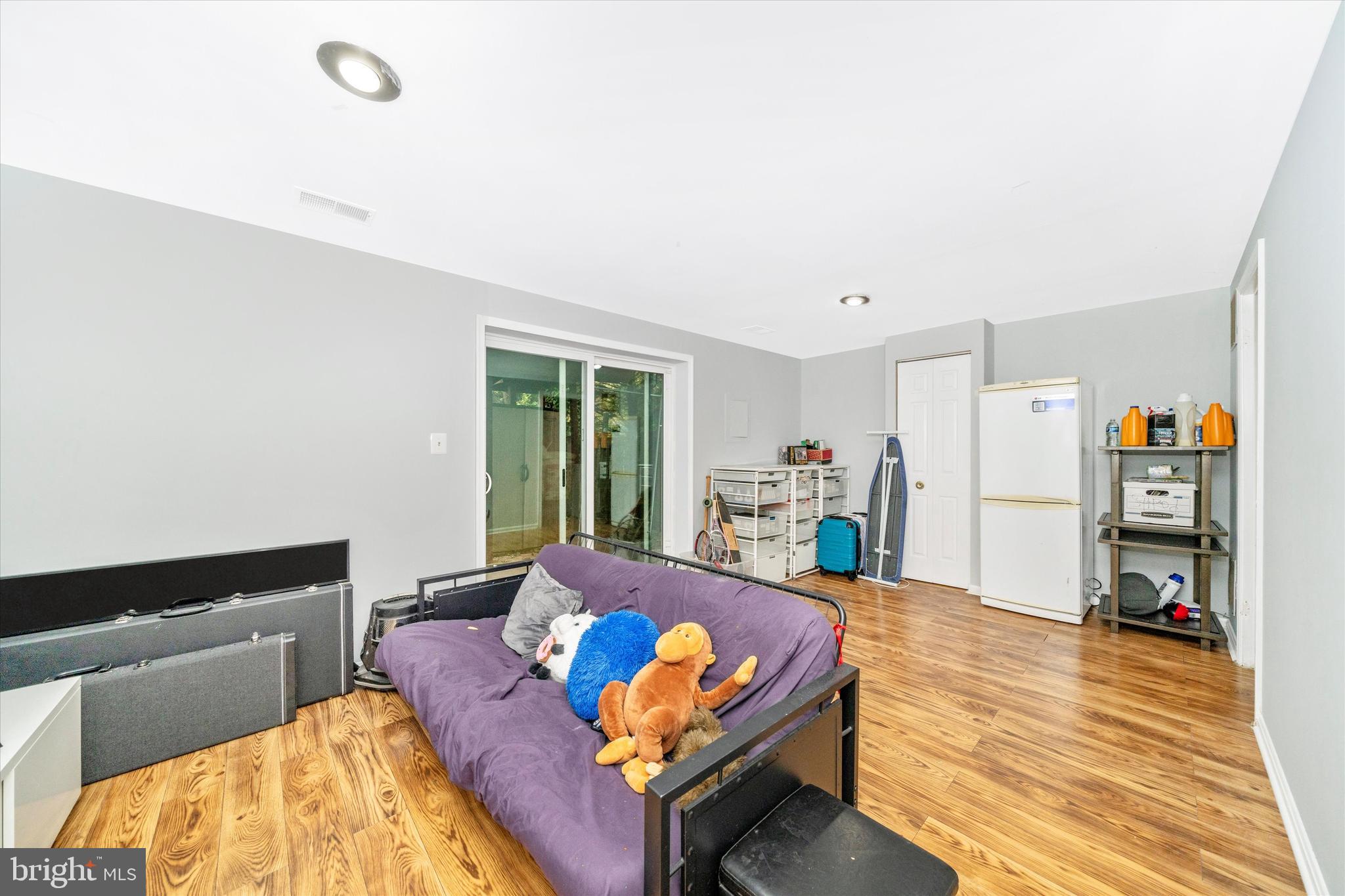 MONTGOMERY MEADOWS - Residential