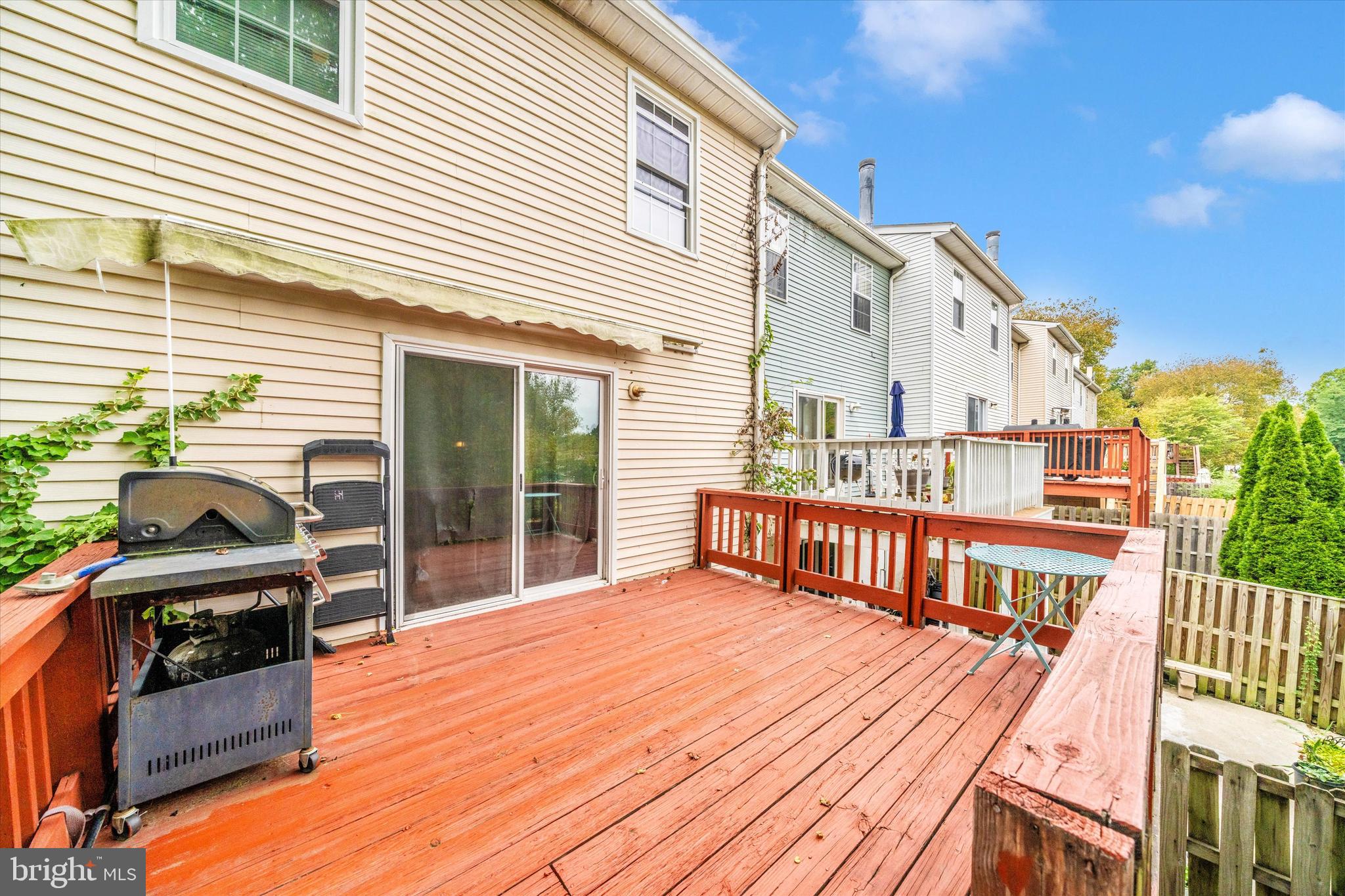 MONTGOMERY MEADOWS - Residential