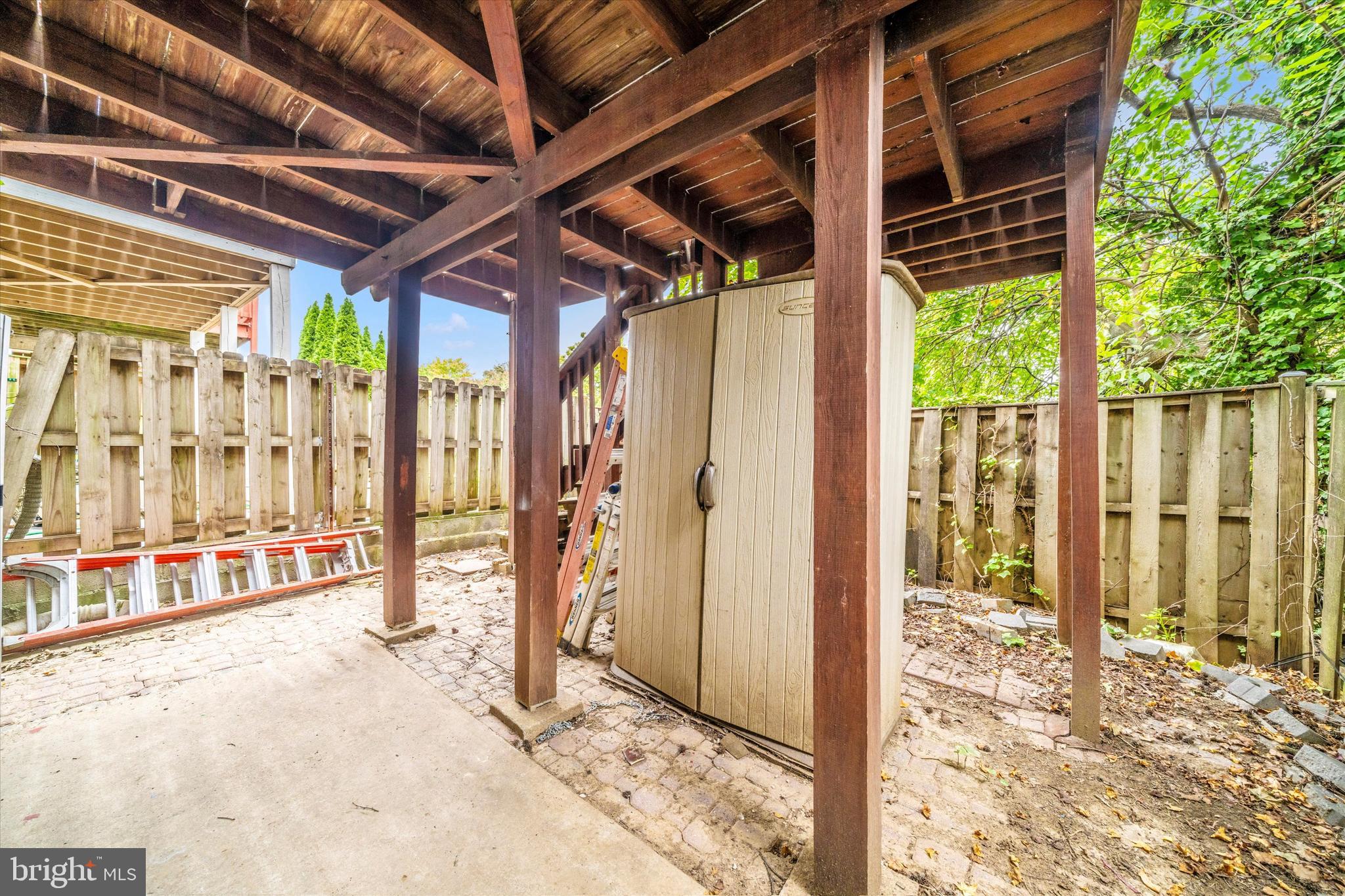 MONTGOMERY MEADOWS - Residential