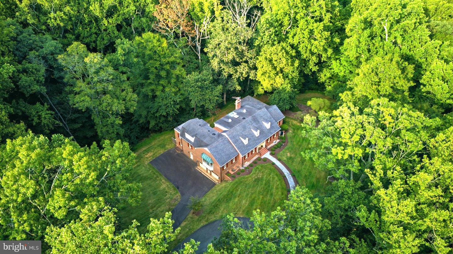 9187 OLD DOMINION DRIVE