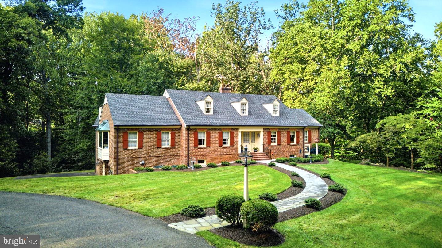 9187 OLD DOMINION DRIVE