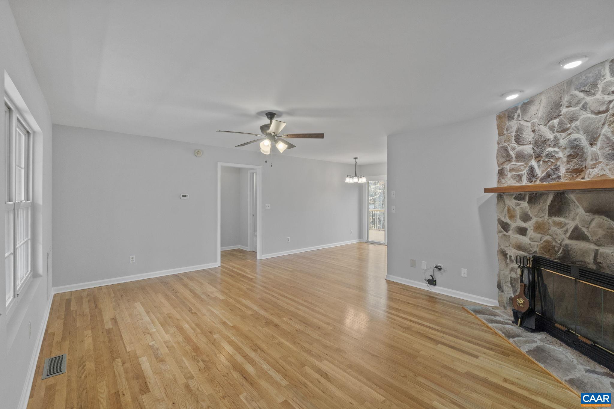 LAKE MONTICELLO - Residential