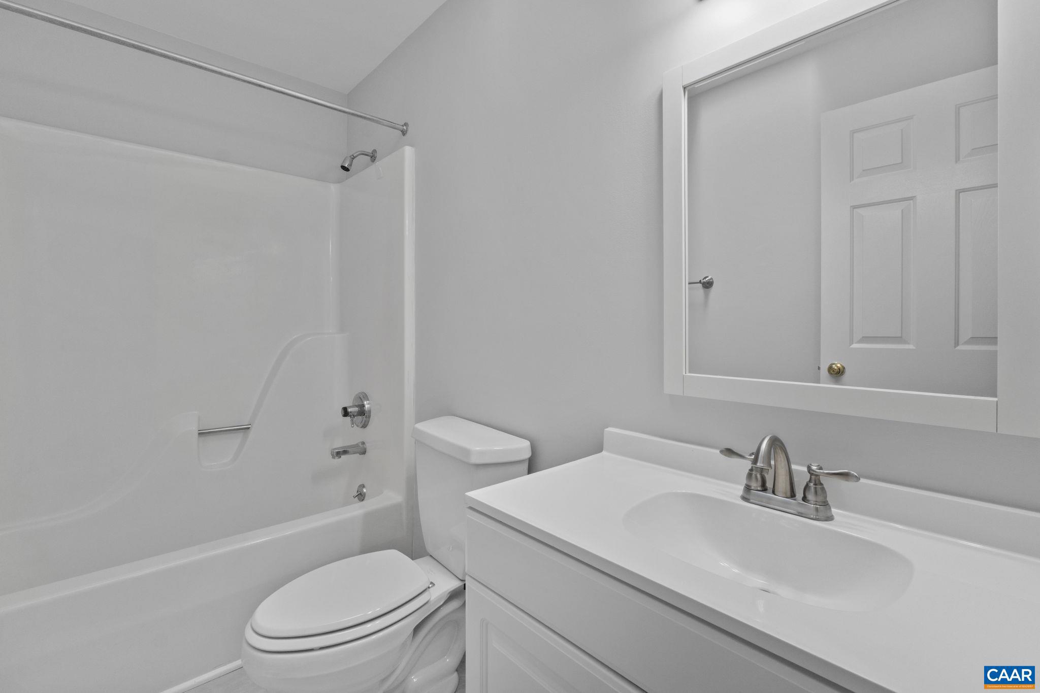 LAKE MONTICELLO - Residential