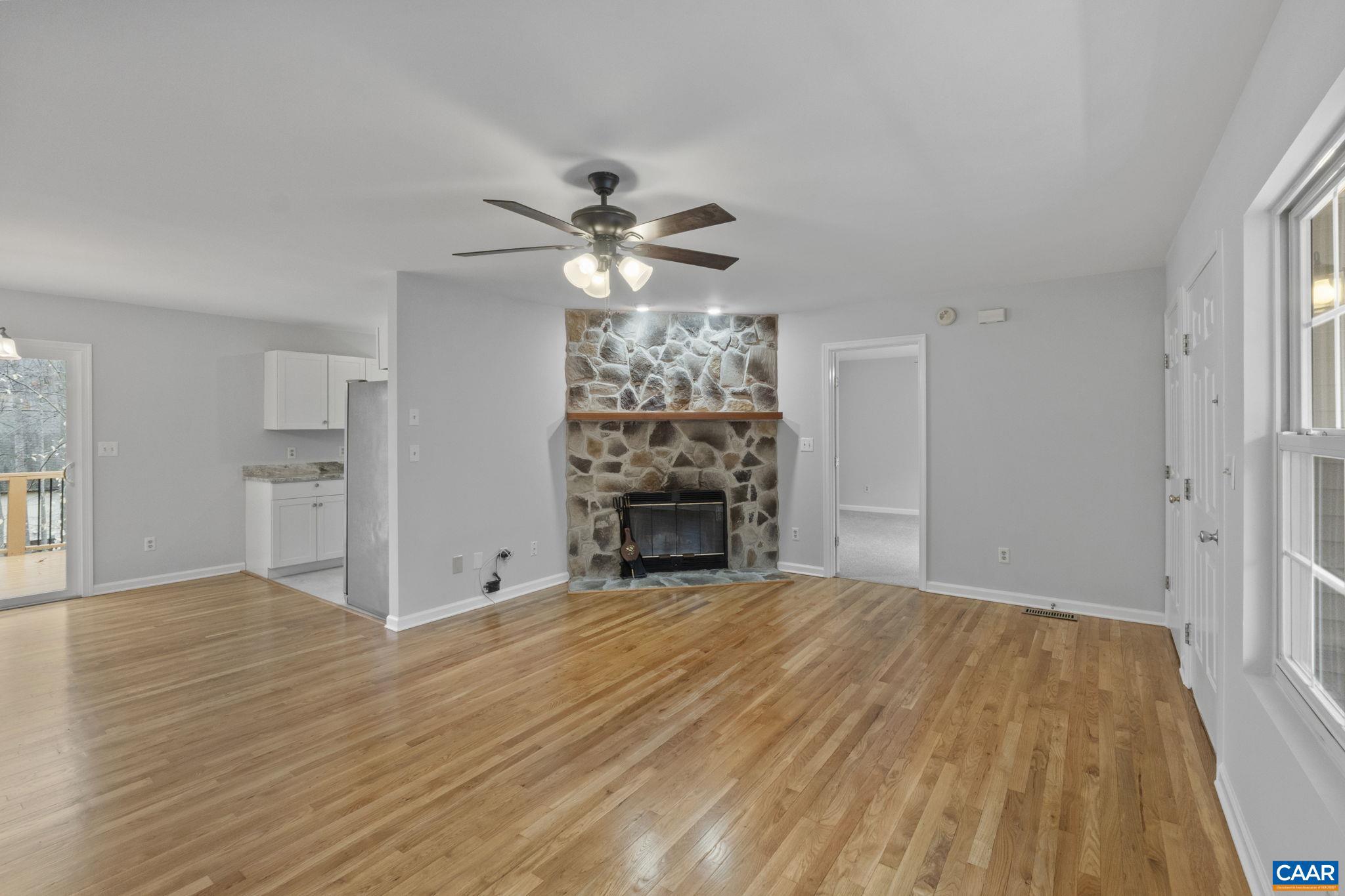 LAKE MONTICELLO - Residential