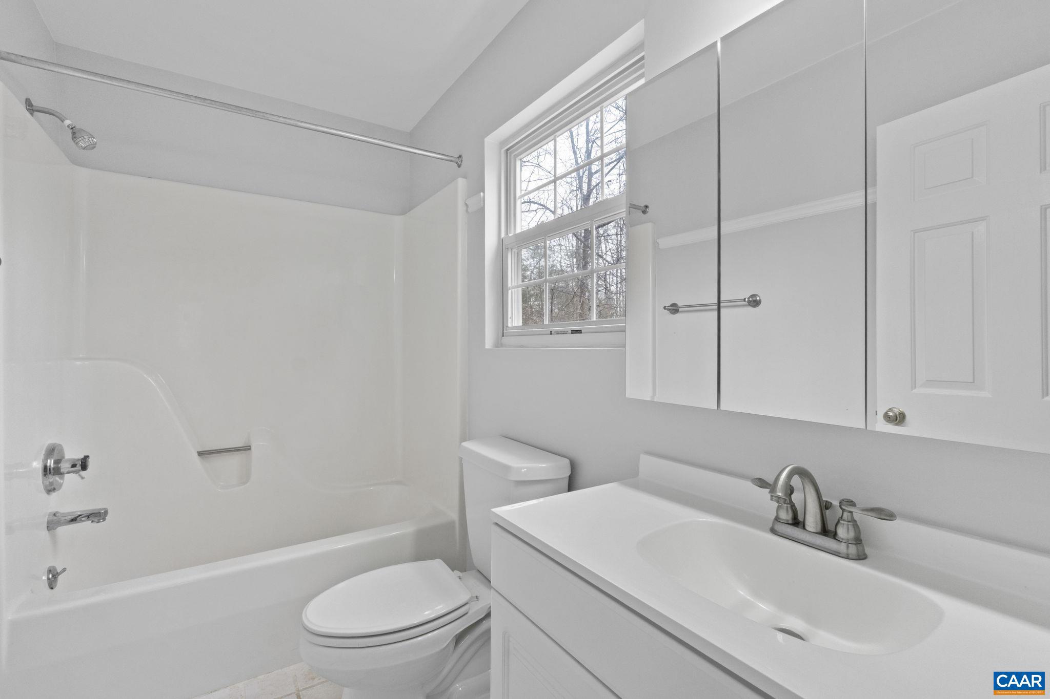 LAKE MONTICELLO - Residential