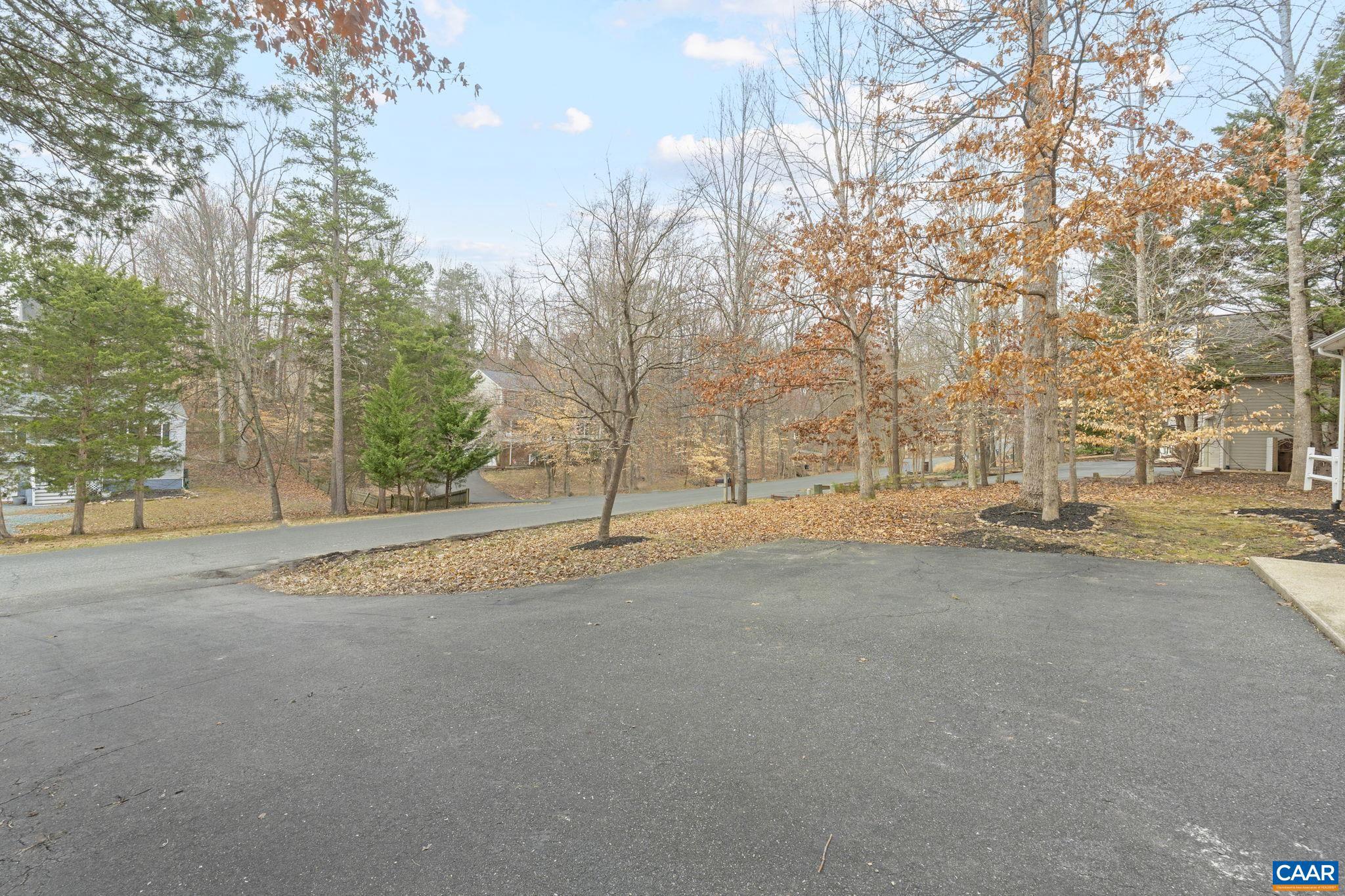 LAKE MONTICELLO - Residential