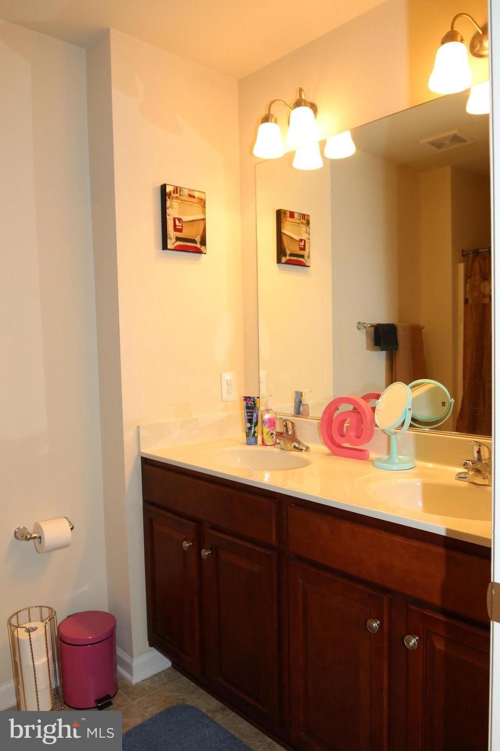 LAKELAND PLACE - Residential