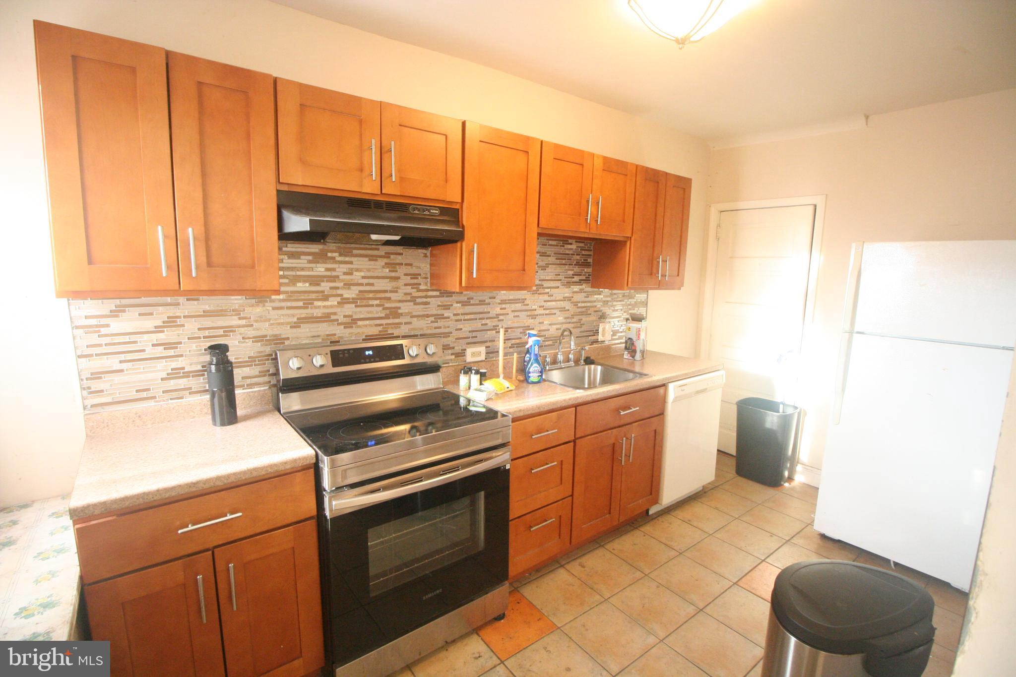 GERMANTOWN (EAST) - Residential