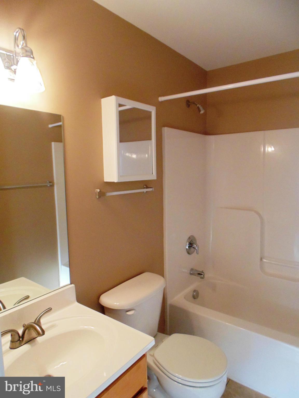 HAMMONDS MILL - Residential Lease