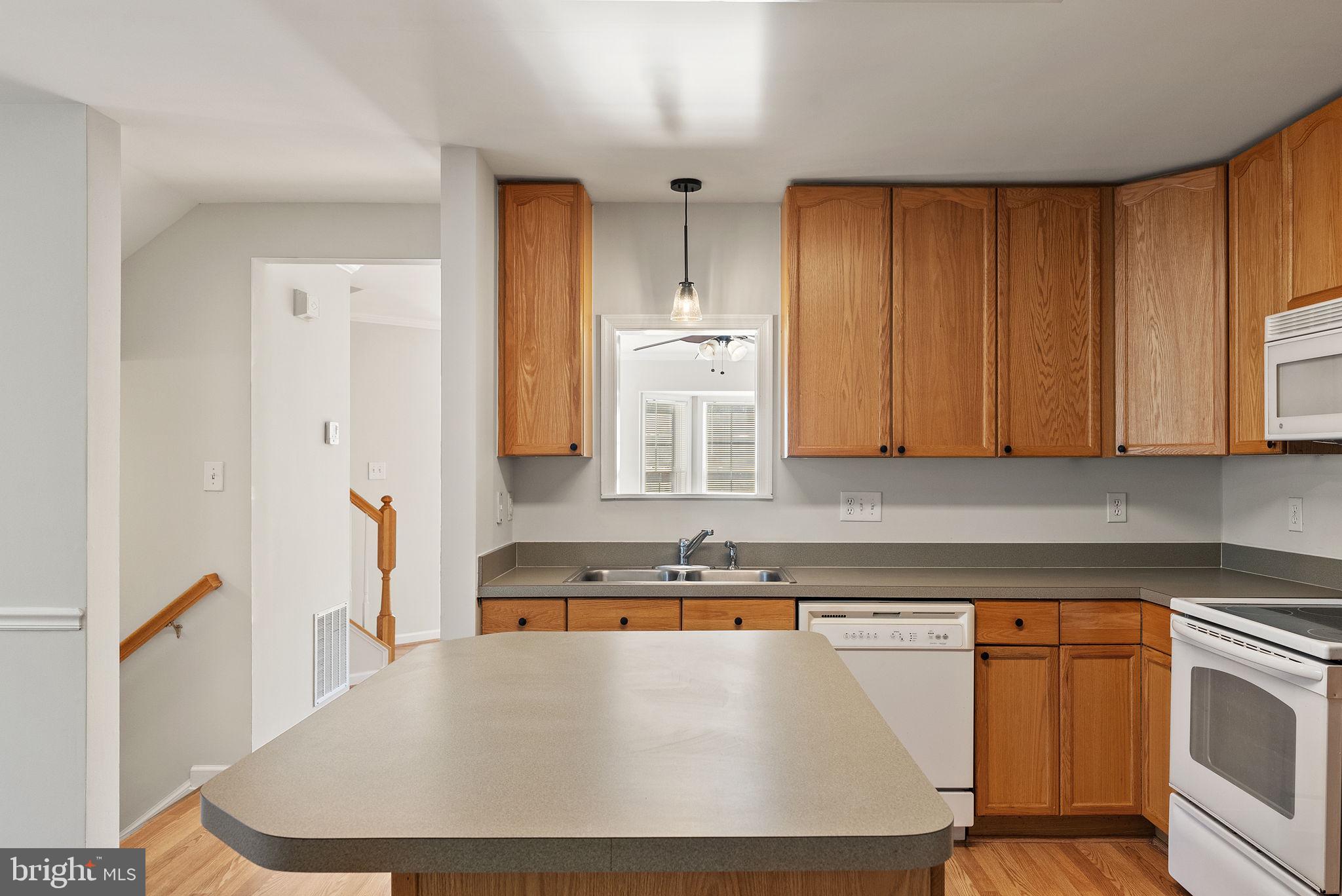 COUNTY GREEN - Residential