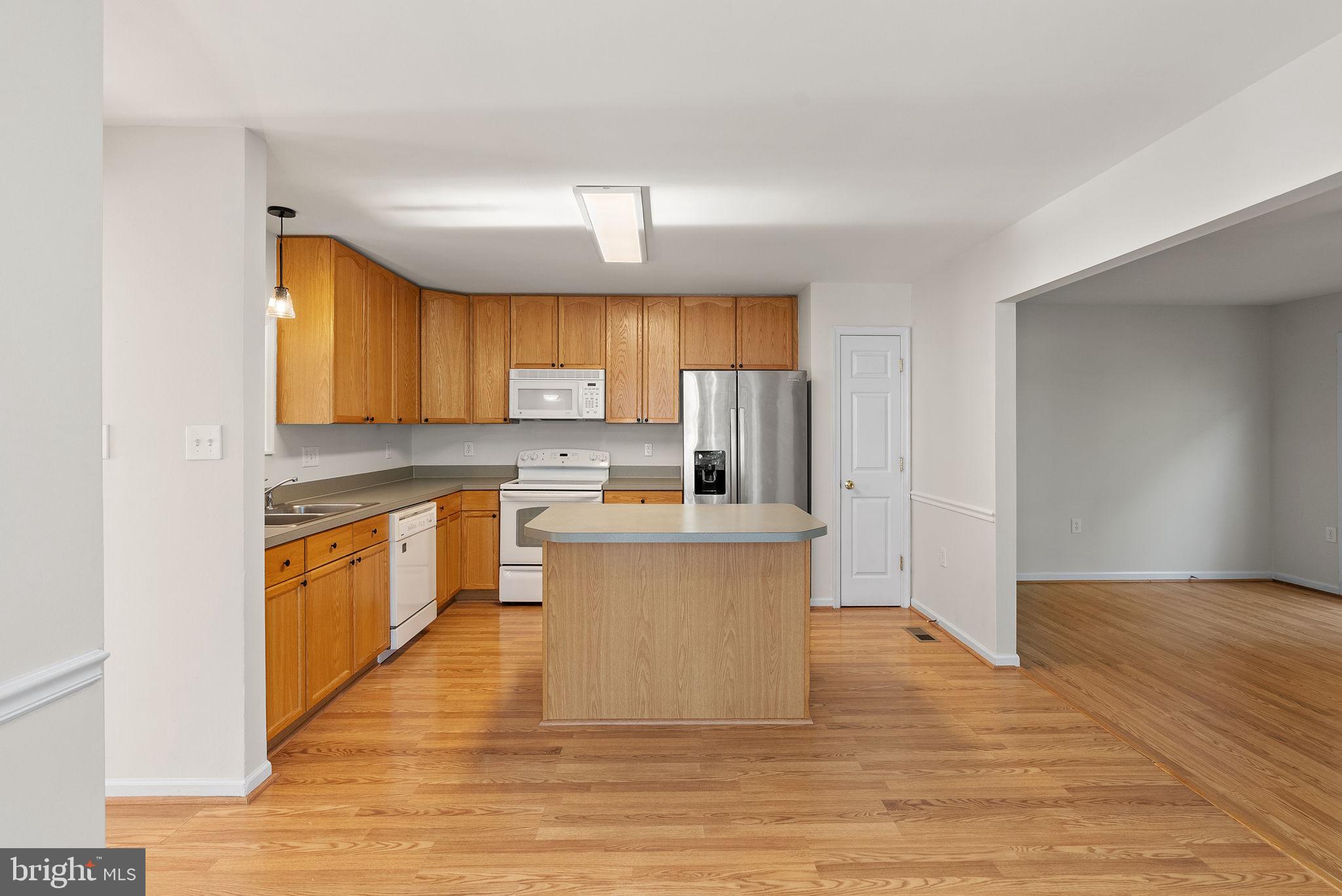 COUNTY GREEN - Residential