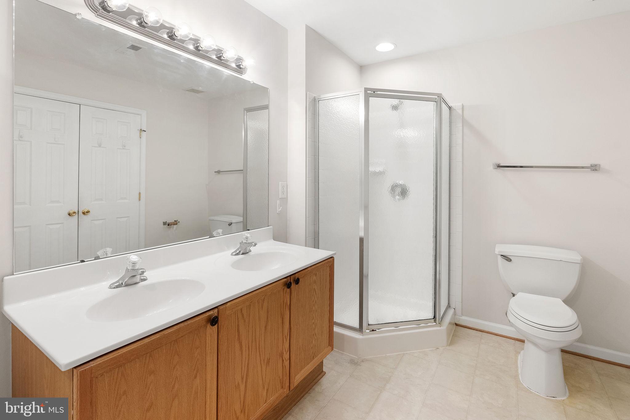 COUNTY GREEN - Residential