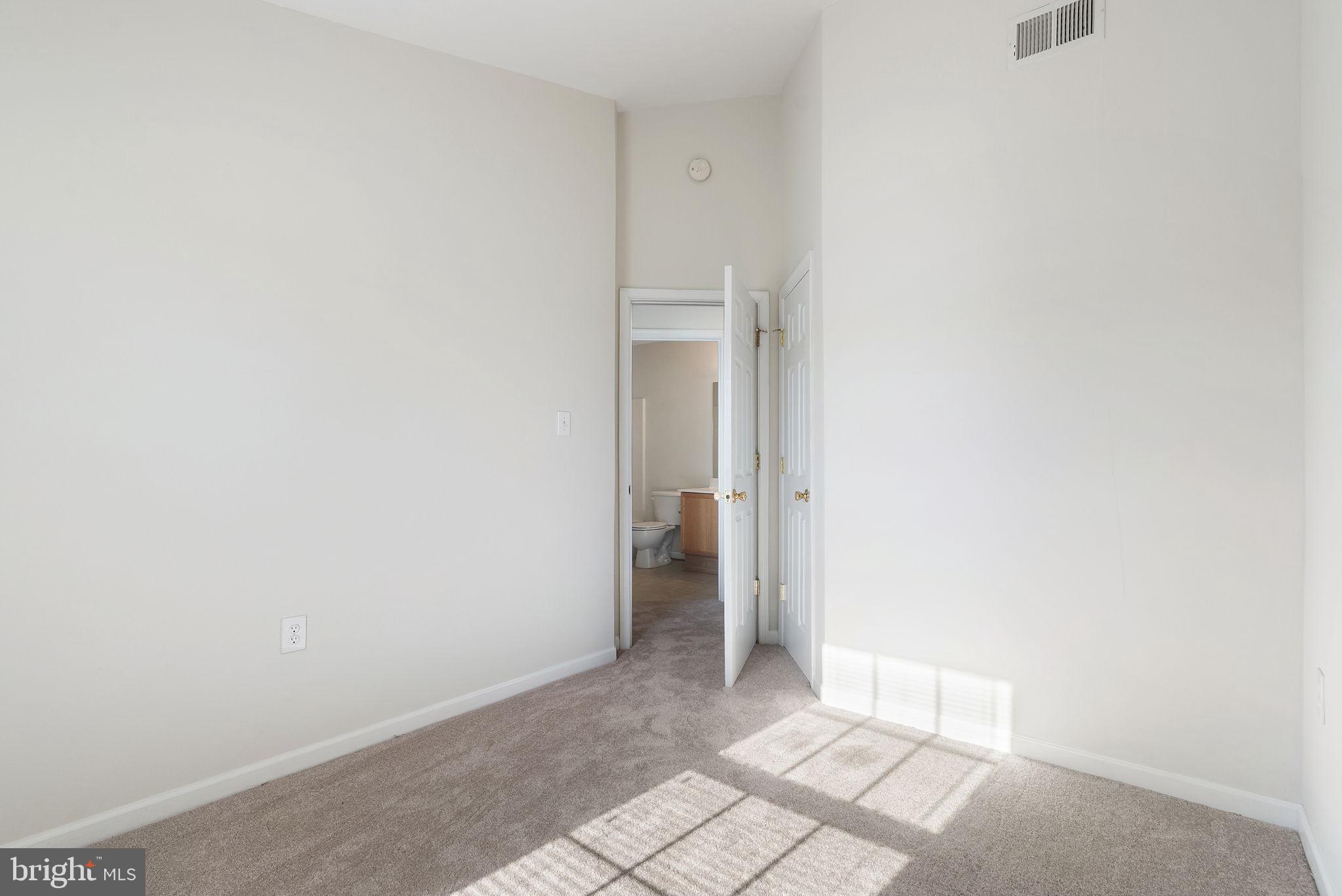 COUNTY GREEN - Residential