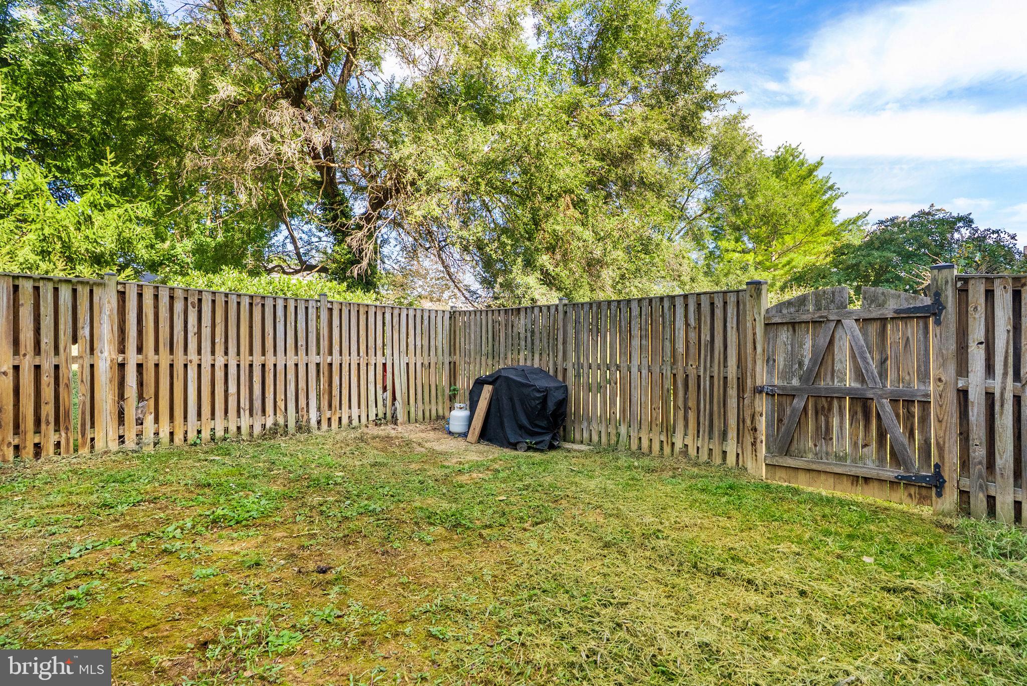 COUNTY GREEN - Residential