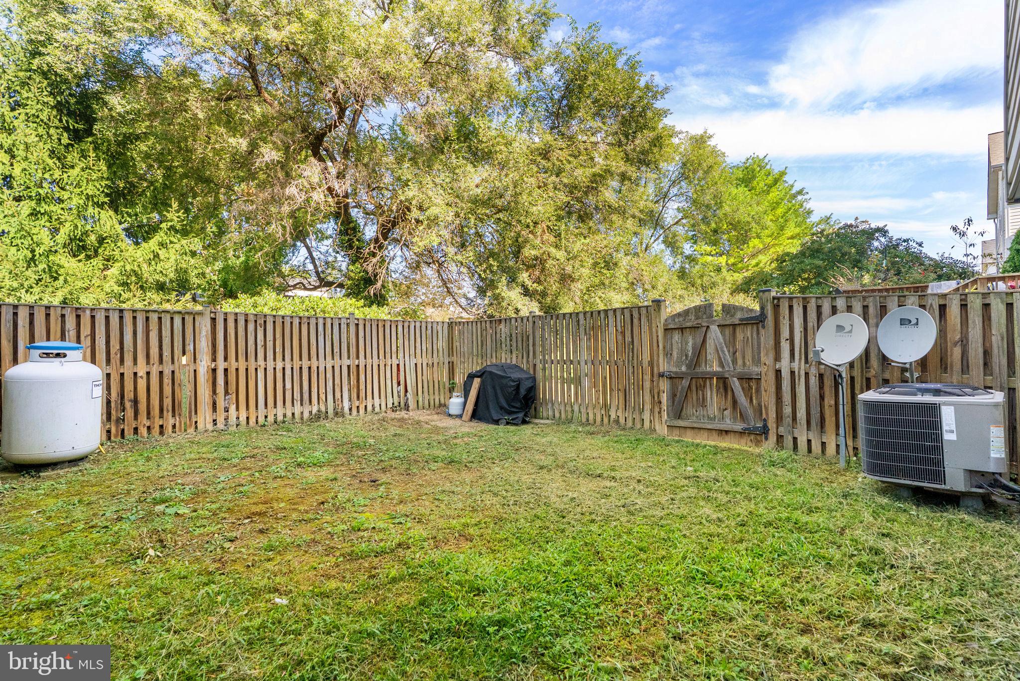 COUNTY GREEN - Residential