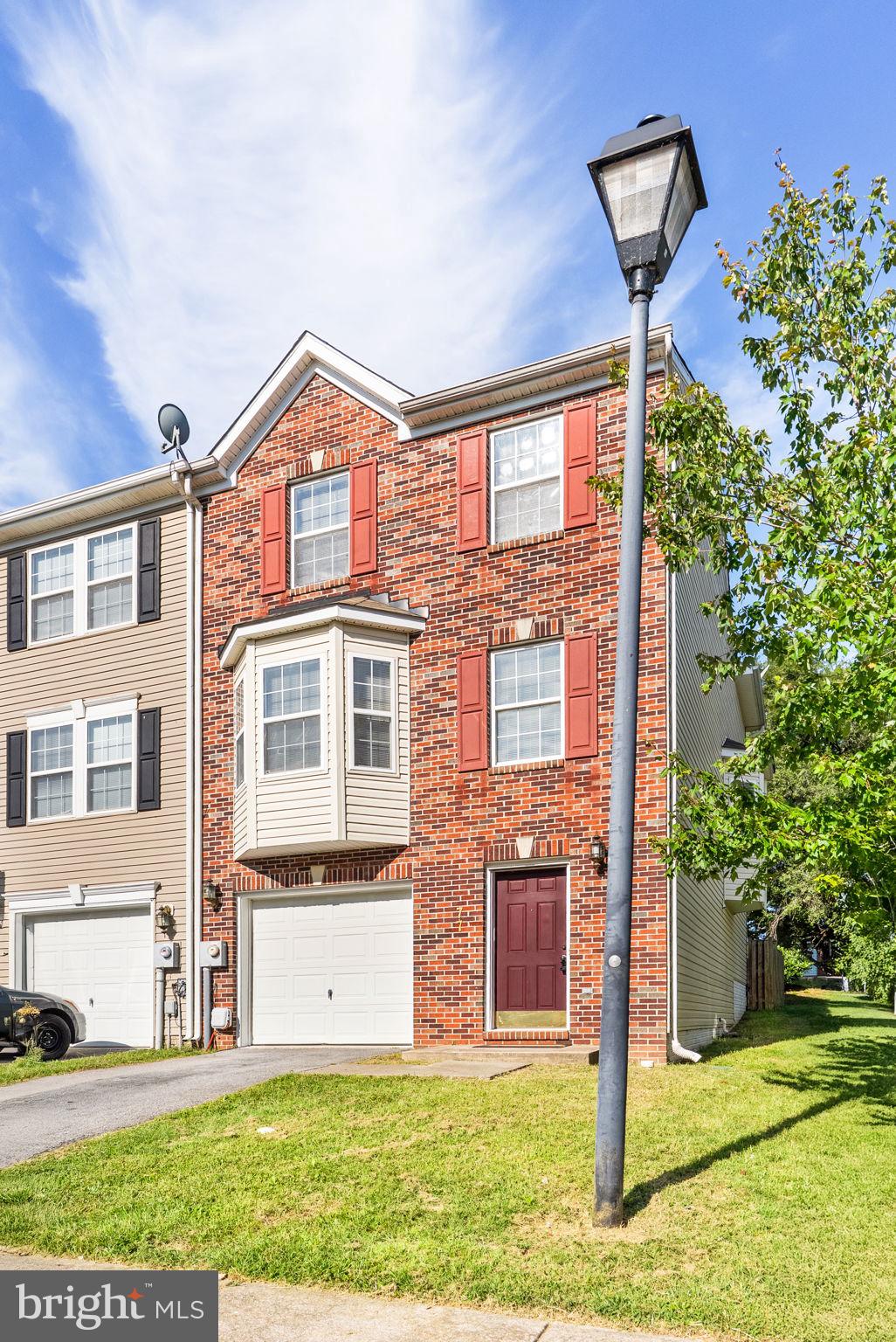 COUNTY GREEN - Residential