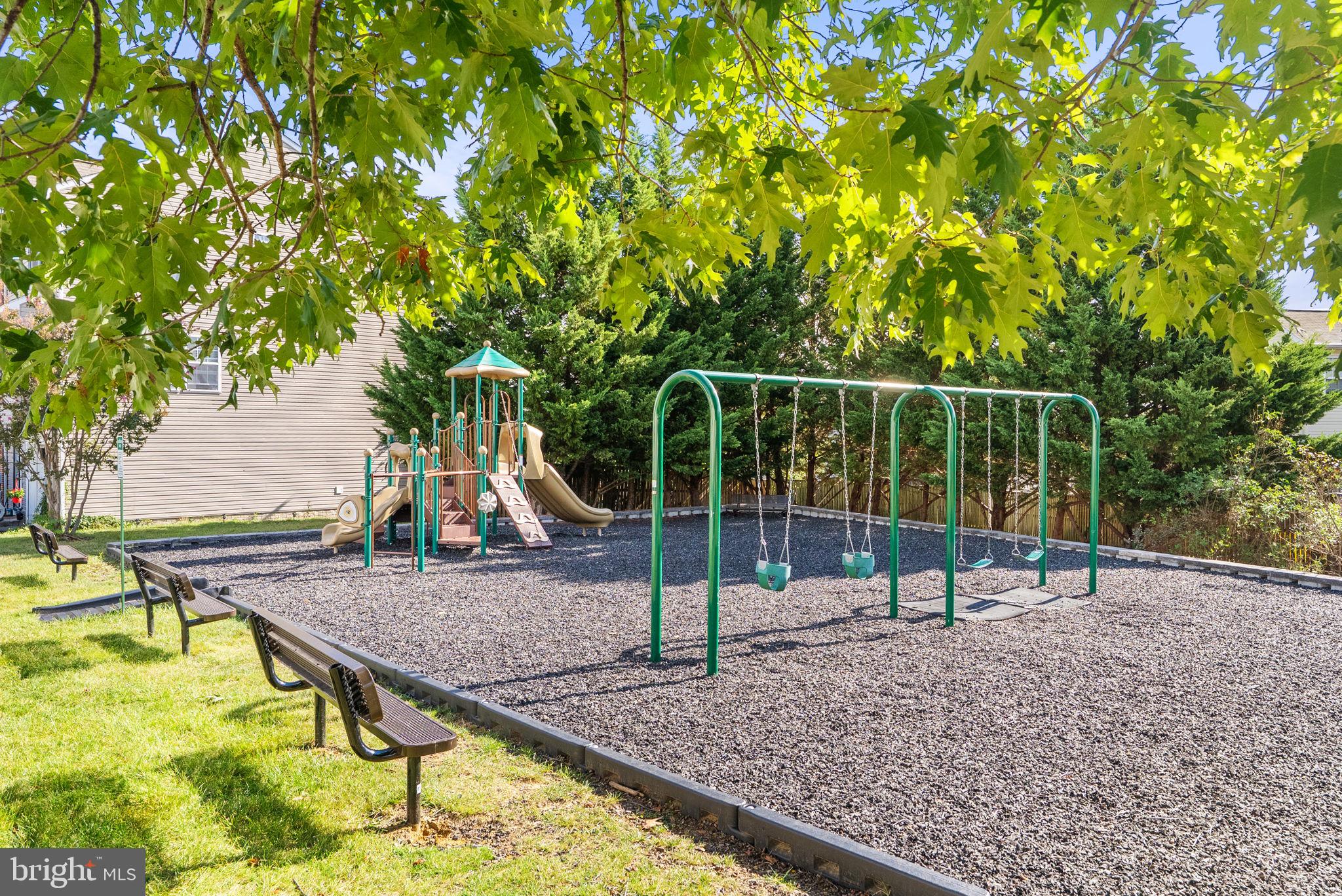 COUNTY GREEN - Residential