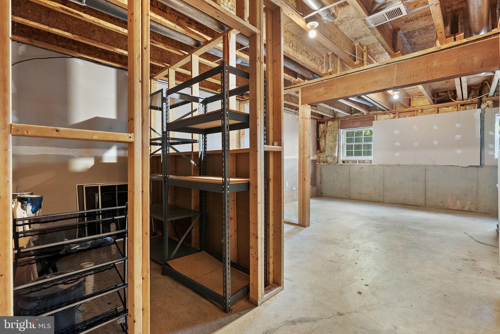 COUNTY GREEN - Residential