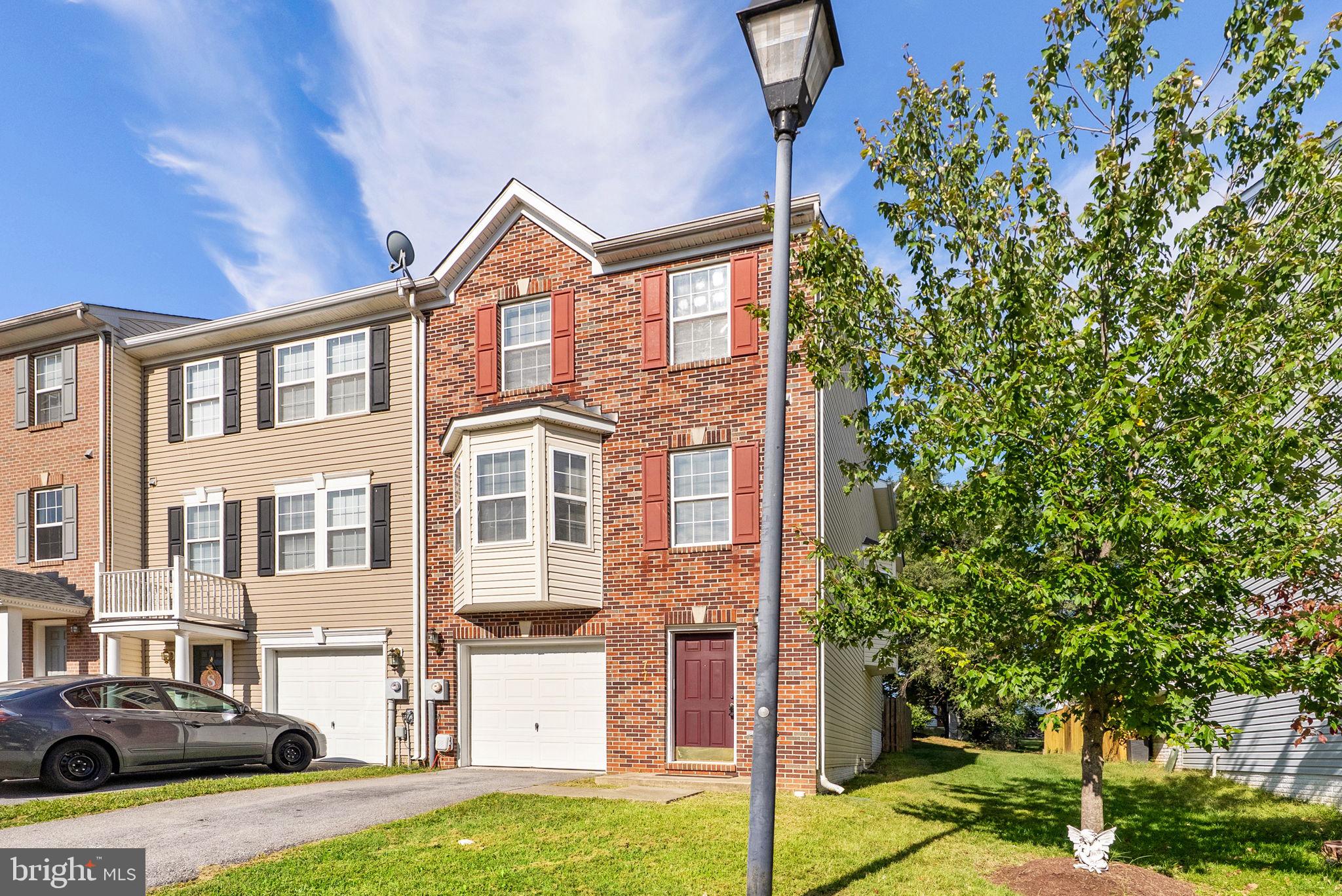 COUNTY GREEN - Residential