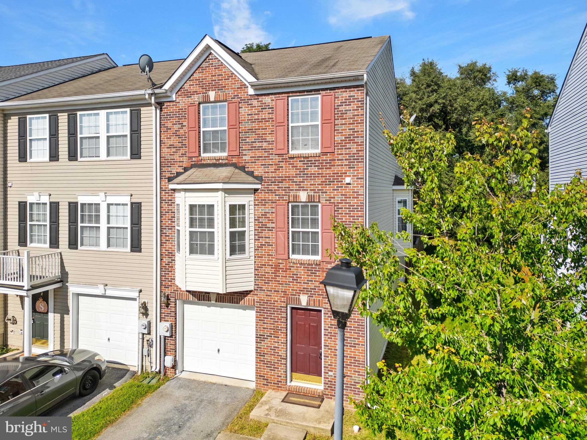 COUNTY GREEN - Residential