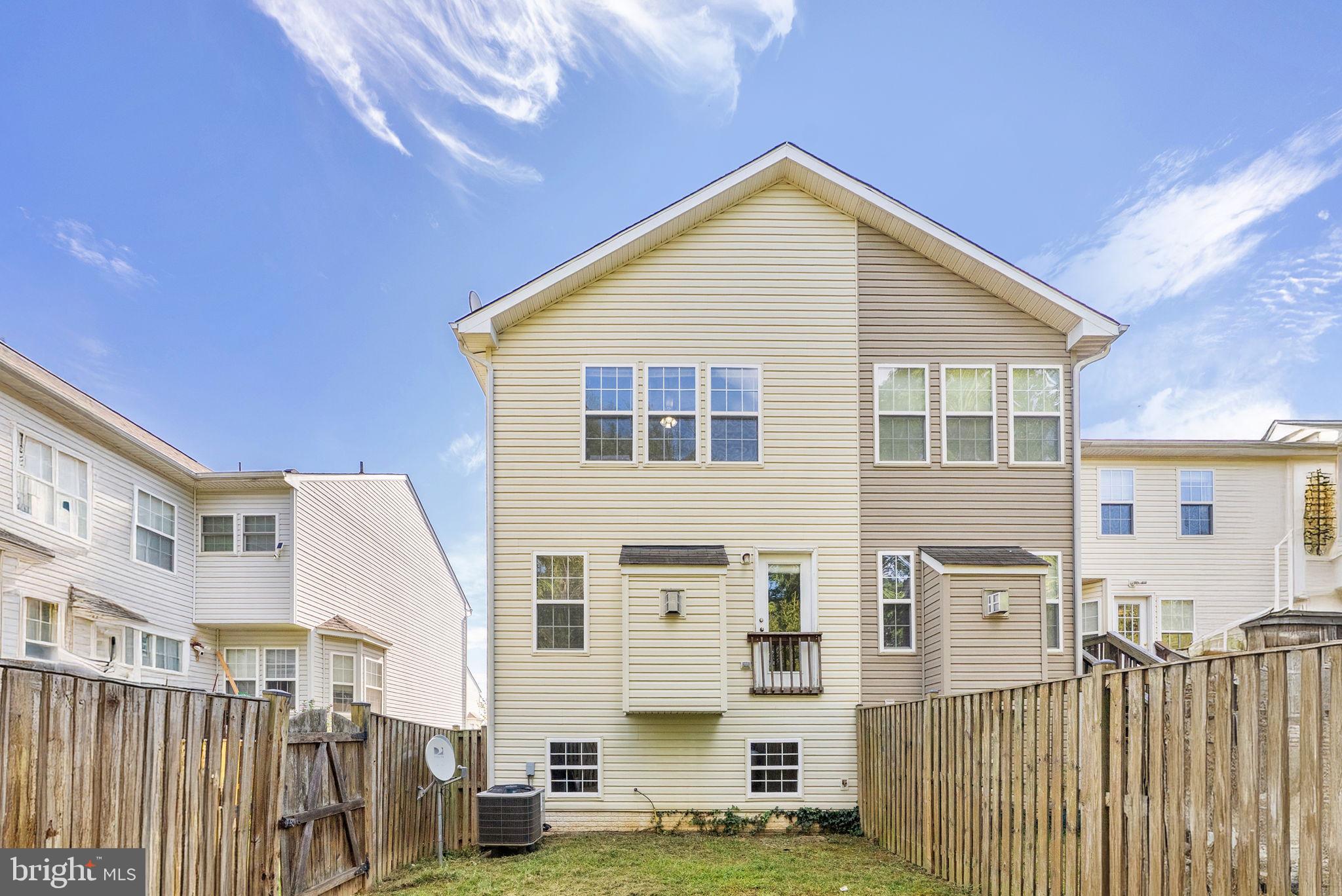 COUNTY GREEN - Residential