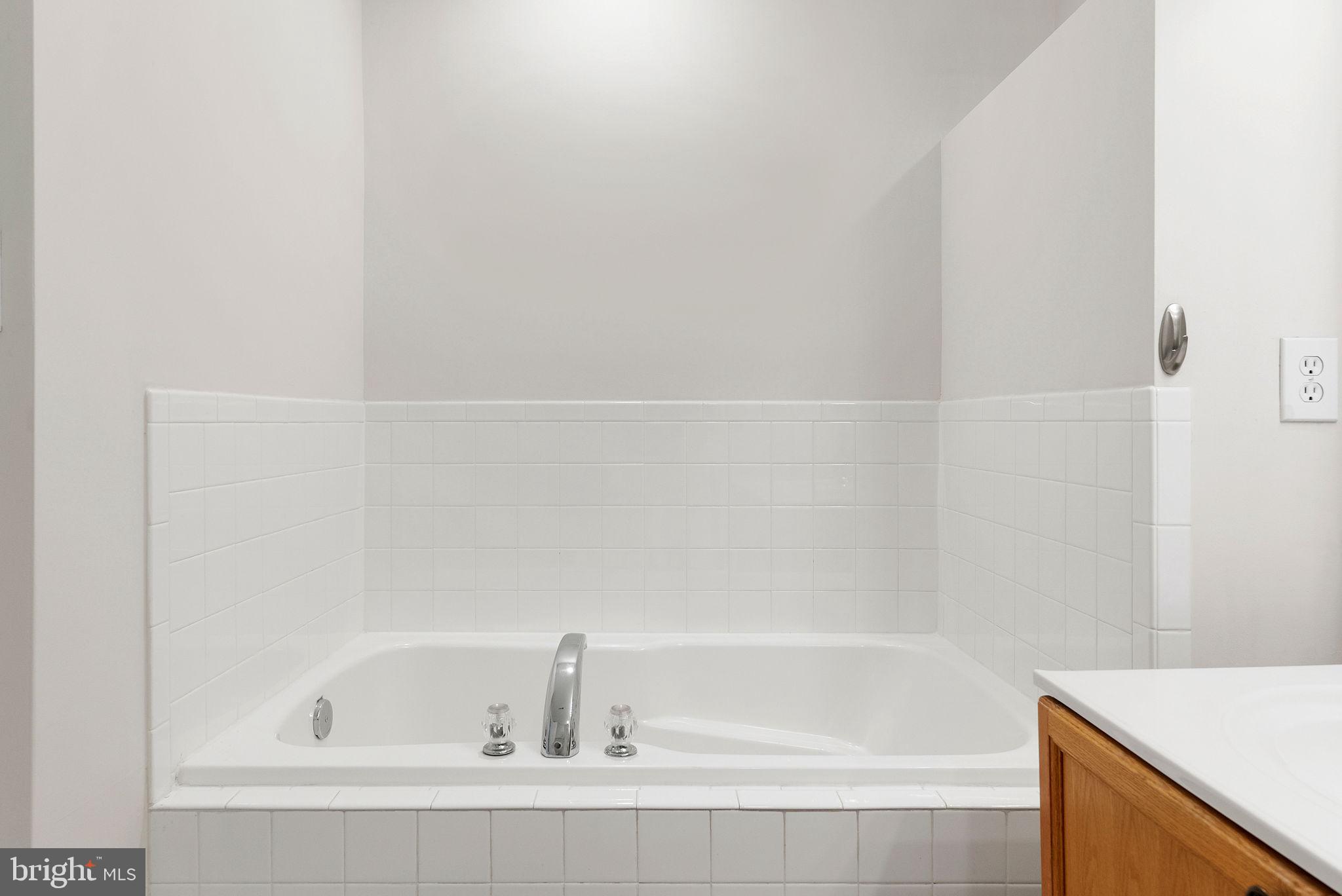 COUNTY GREEN - Residential