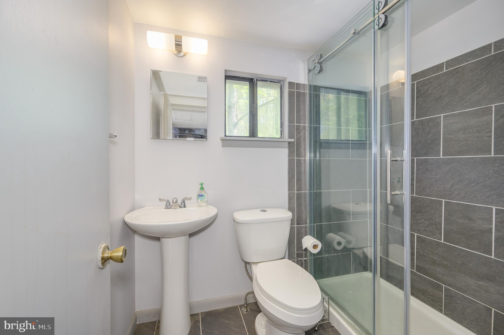 GLENWOOD FOREST - Residential