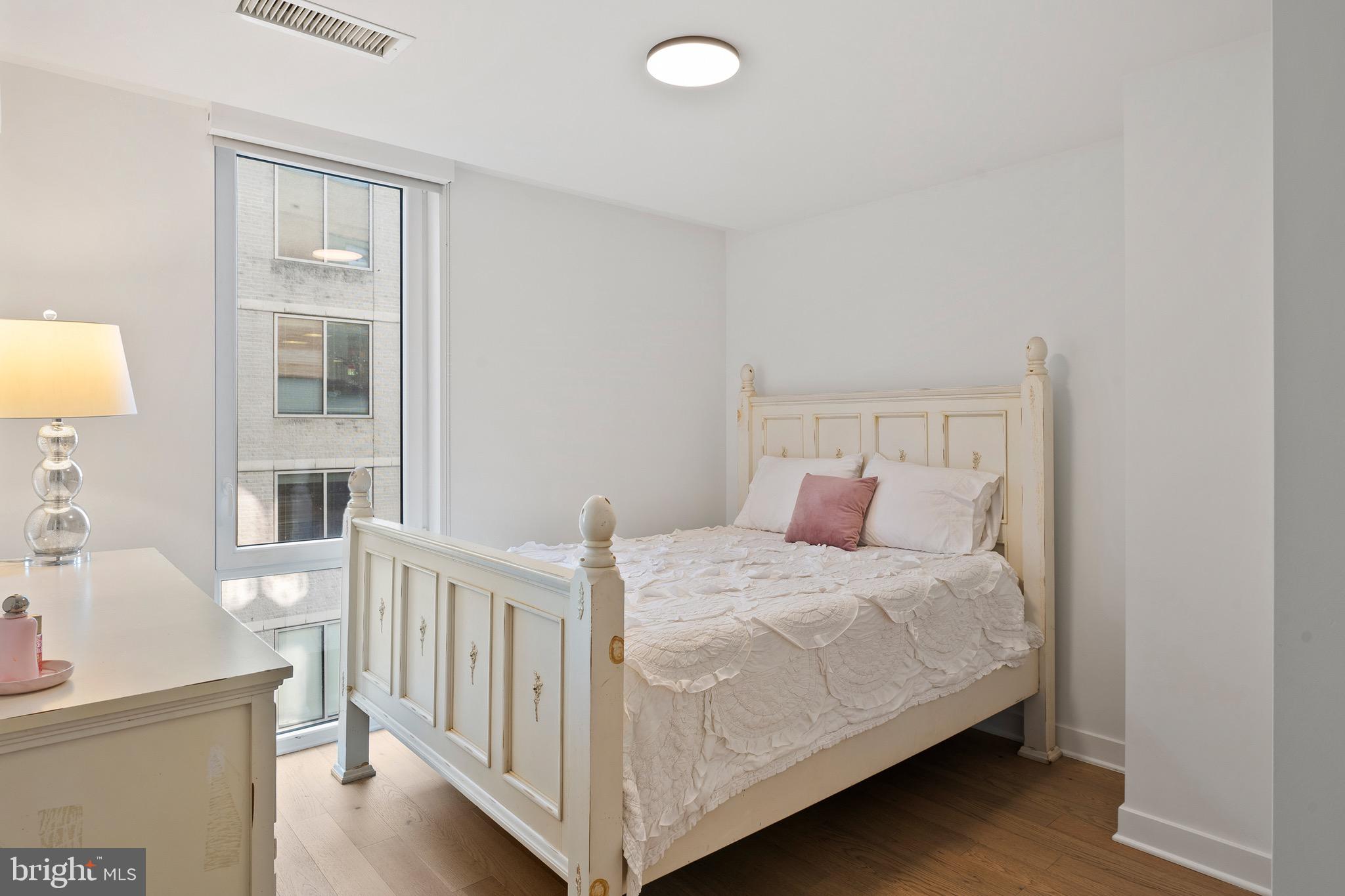 37 L STREET SE 908