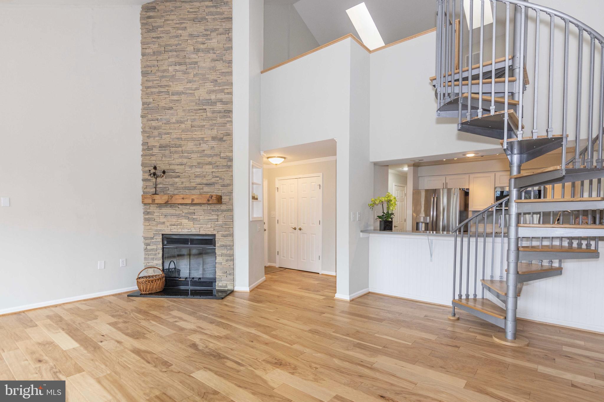 LAKE HERON CONDO - Residential