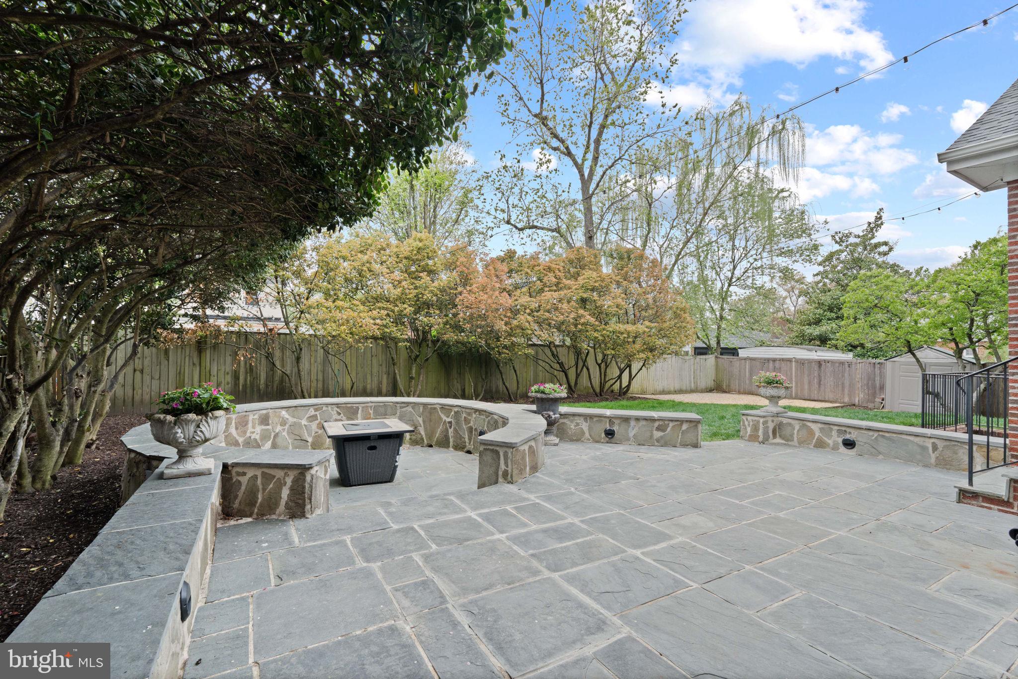 IVY HILL - Residential