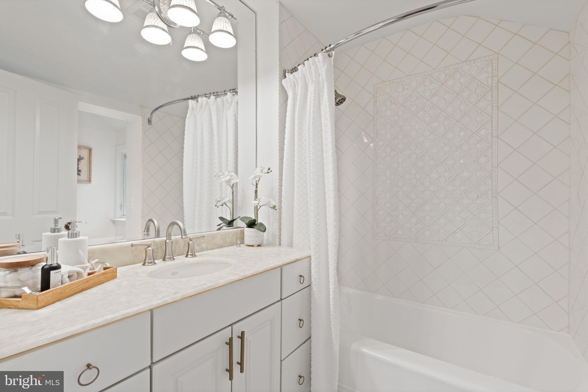 IVY HILL - Residential