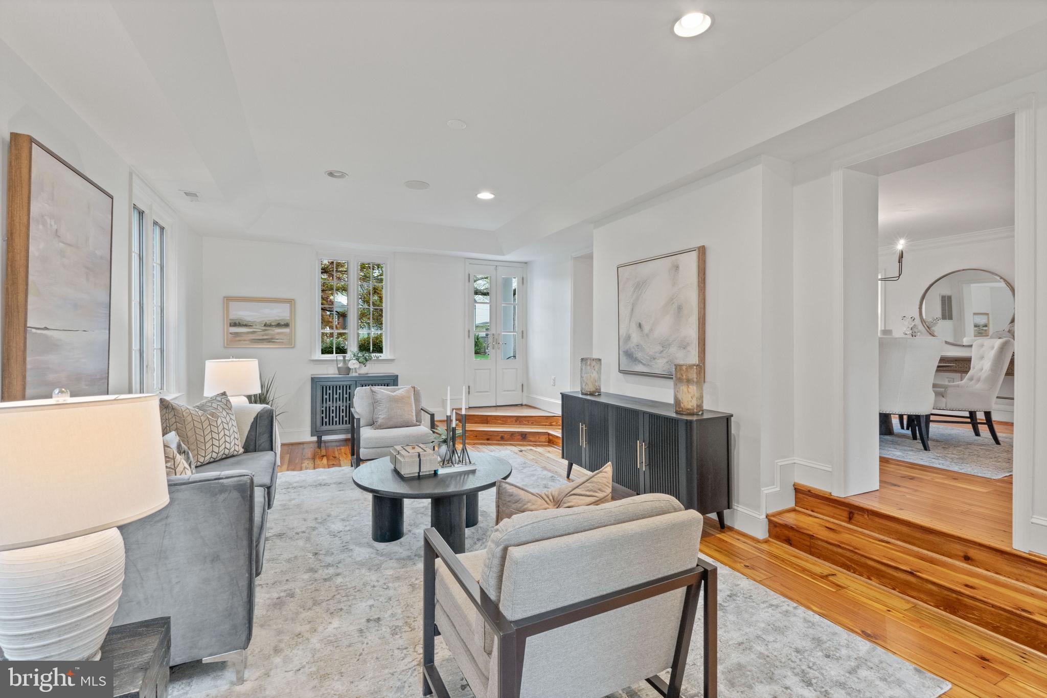 506 IVY CIRCLE