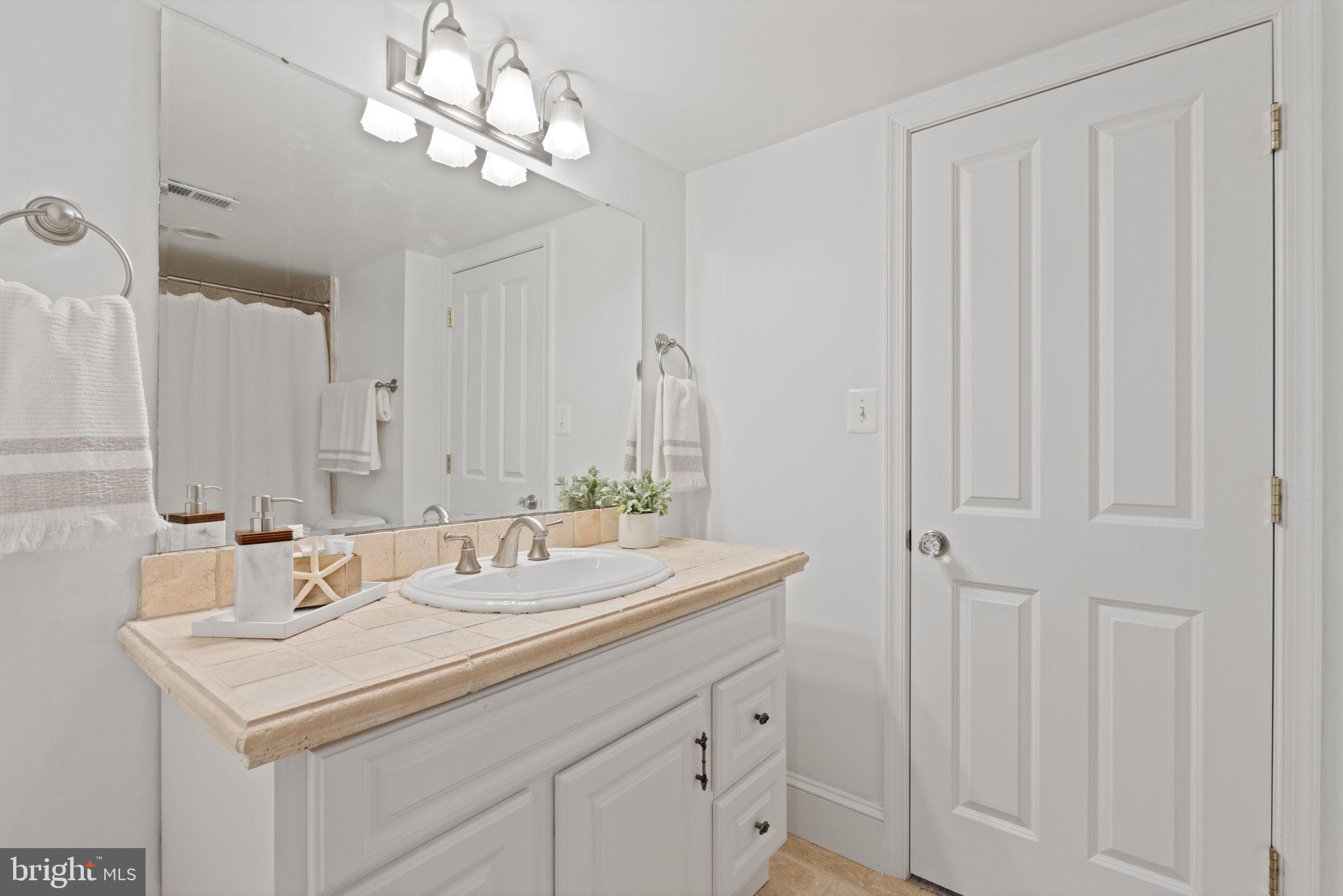 IVY HILL - Residential